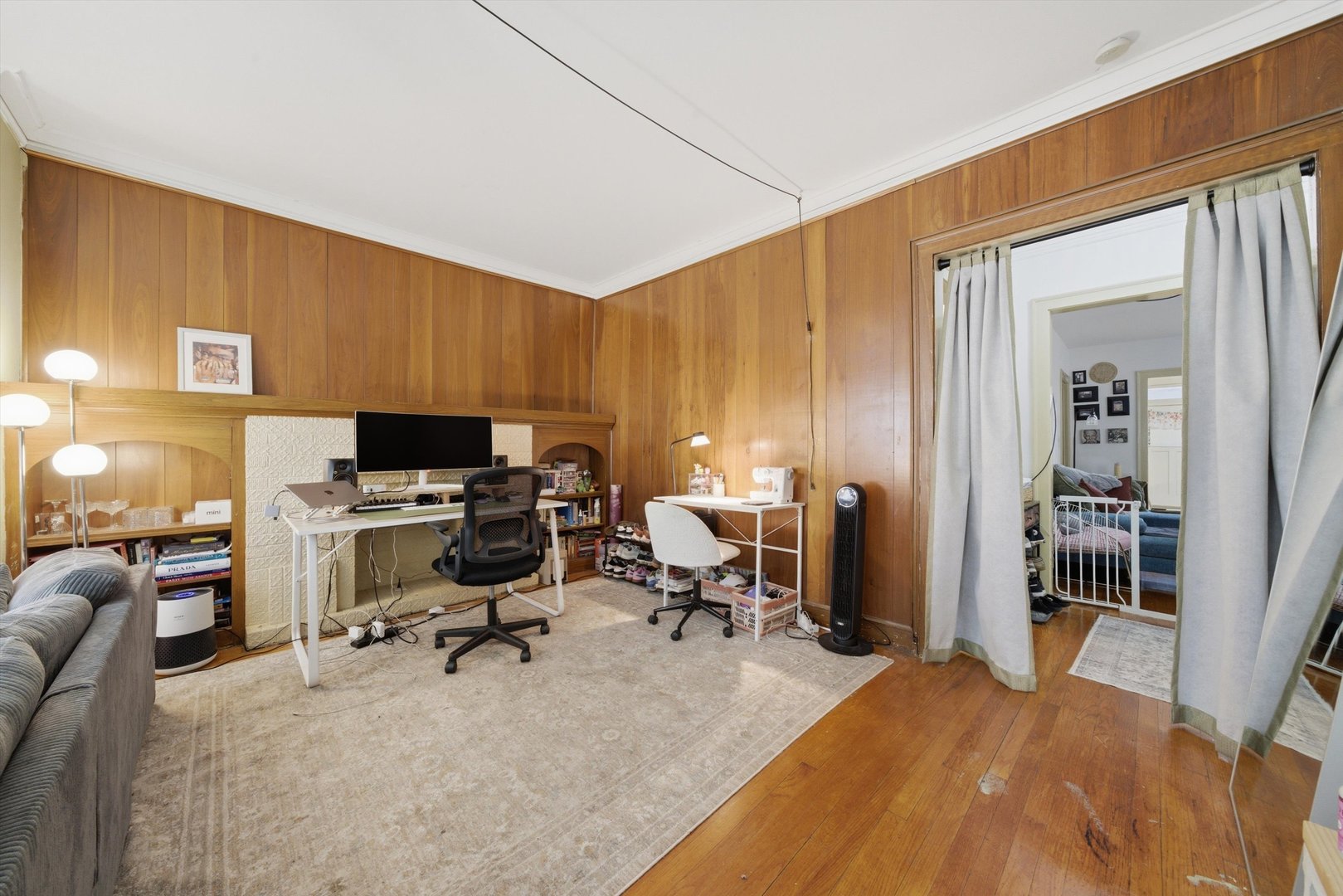 Chicago, Illinois, 60659, United States, 9 Bedrooms Bedrooms, ,Residential,For Sale,2040474
