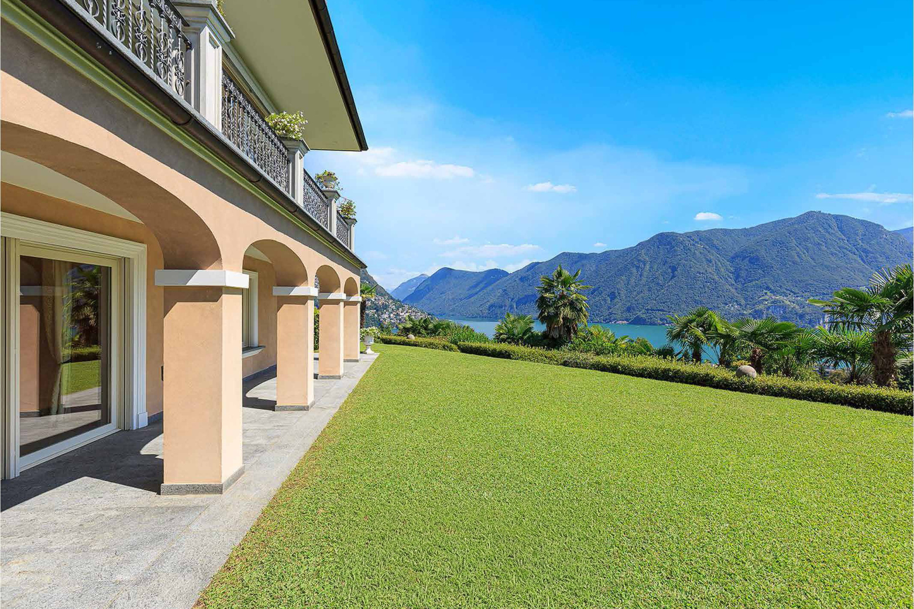  Majestic classic villa in dominant position - 物件實景