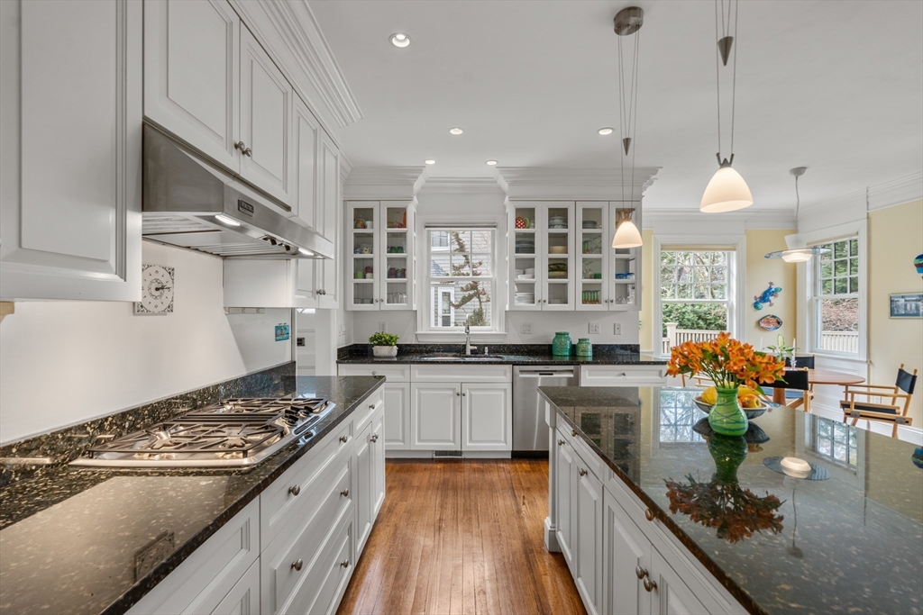 Cambridge, Massachusetts, 02138, United States, 6 Bedrooms Bedrooms, ,5 BathroomsBathrooms,Residential,For Sale,1766513