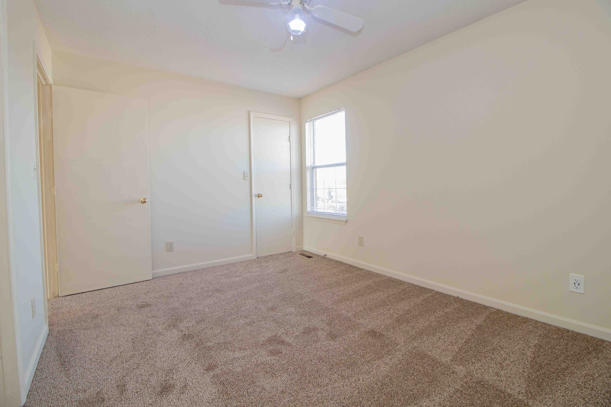 Clarksville, Tennessee, 37042, United States, ,Residential,For Sale,2013065