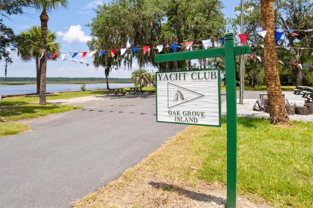 Brunswick, Georgia, 31523, United States, 3 Bedrooms Bedrooms, ,4 BathroomsBathrooms,Residential,For Sale,1991614