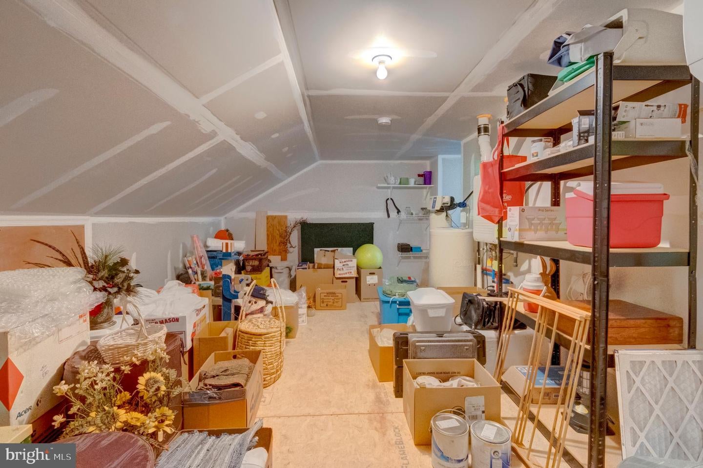 MECHANICSBURG, Pennsylvania, 17050, United States, 3 Bedrooms Bedrooms, ,3 BathroomsBathrooms,Residential,For Sale,1979974