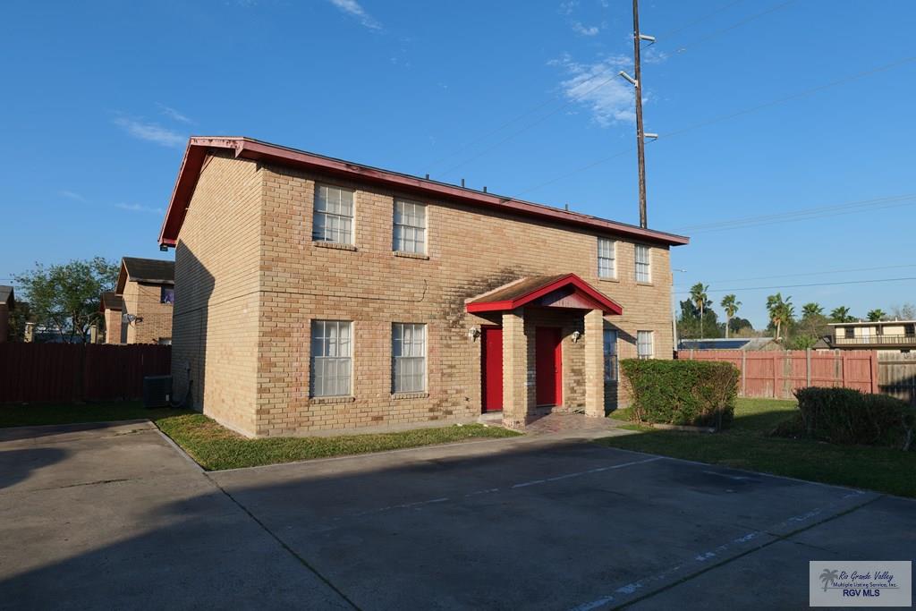 Brownsville, Texas, 78521, United States, 12 Bedrooms Bedrooms, ,4 BathroomsBathrooms,Residential,For Sale,1723212
