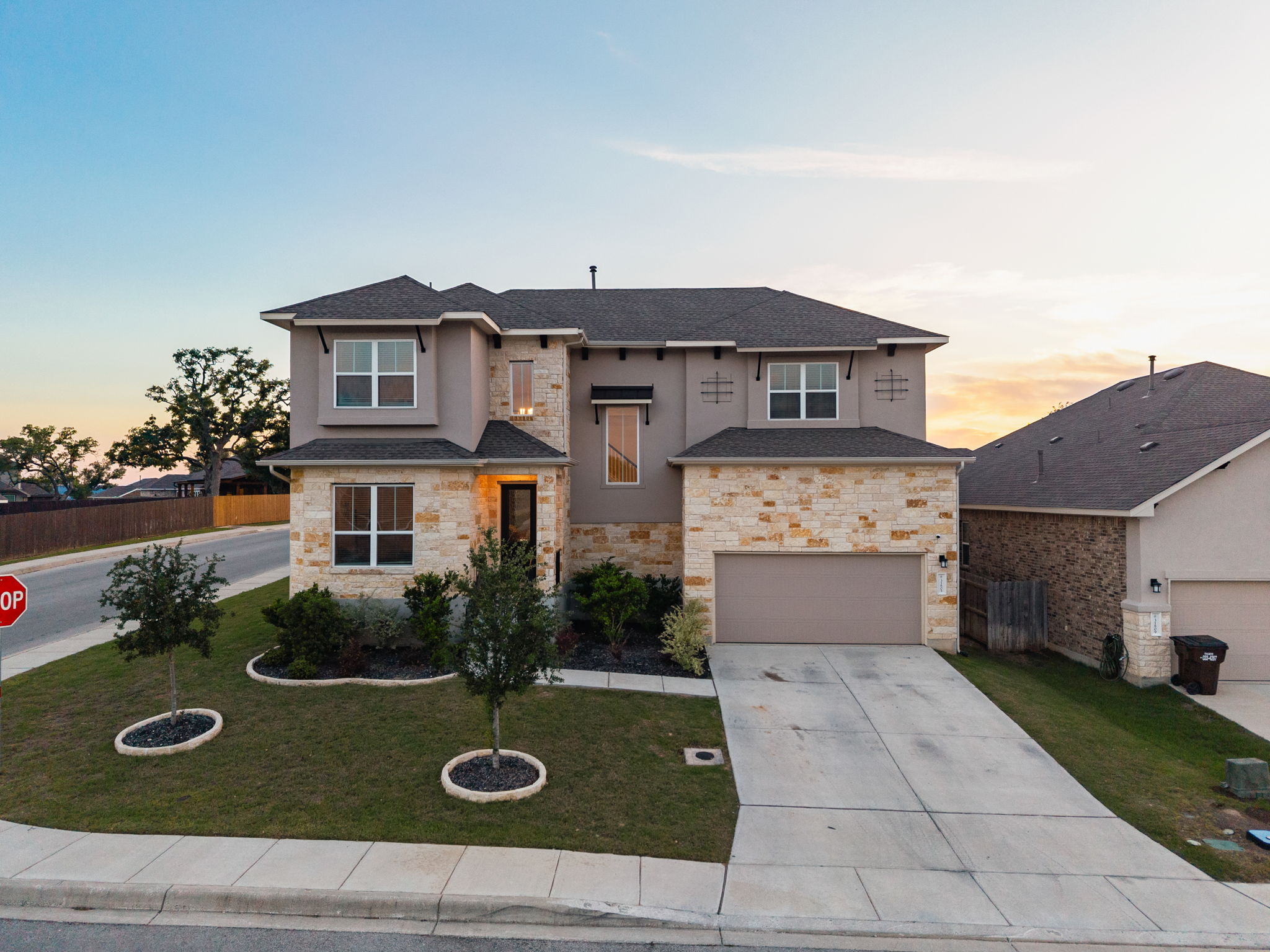  Stylish Living in Sought-After Community - 物件實景