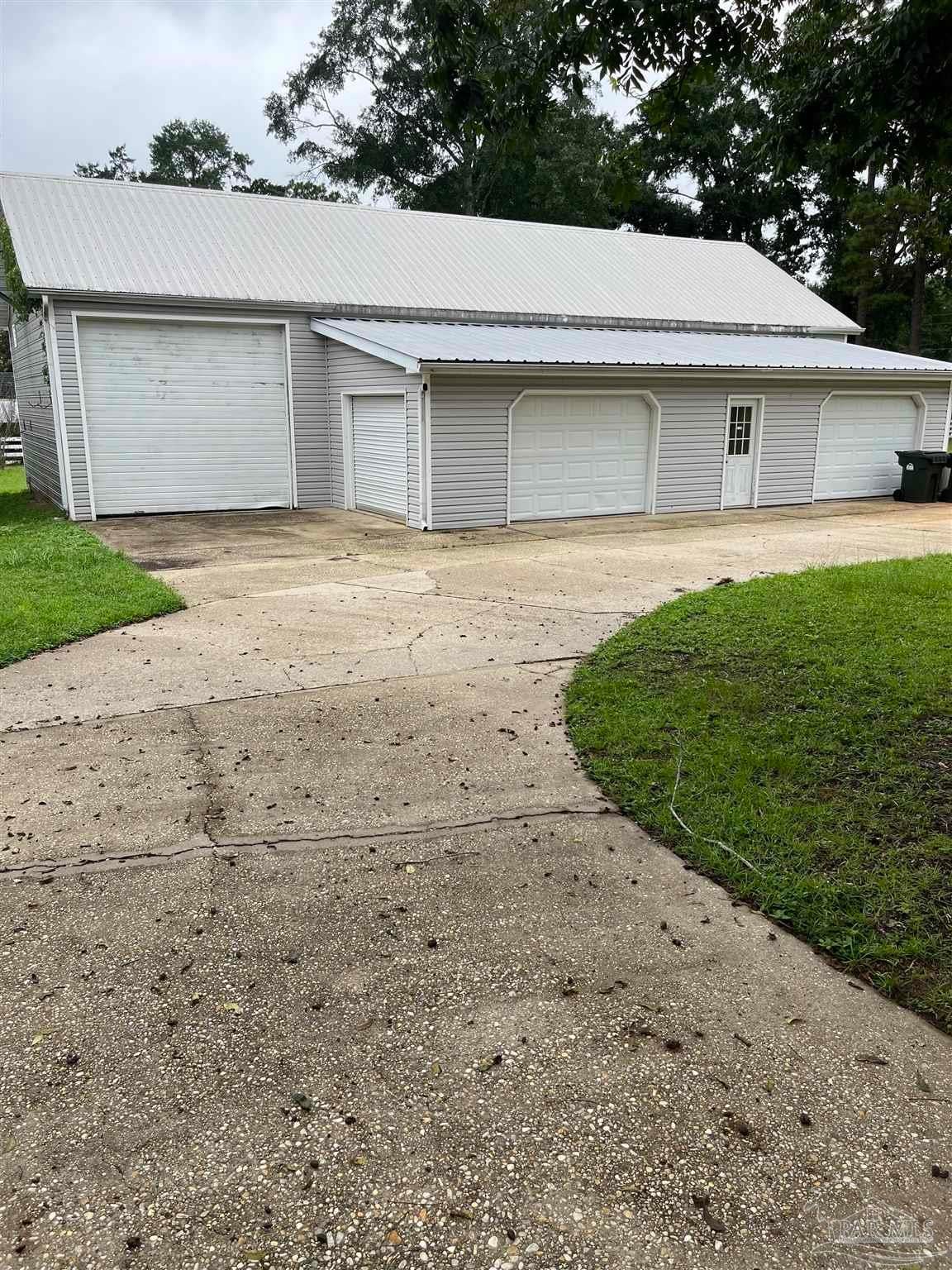 Molino, Florida, 32533, United States, 3 Bedrooms Bedrooms, ,3 BathroomsBathrooms,Residential,For Sale,1915283