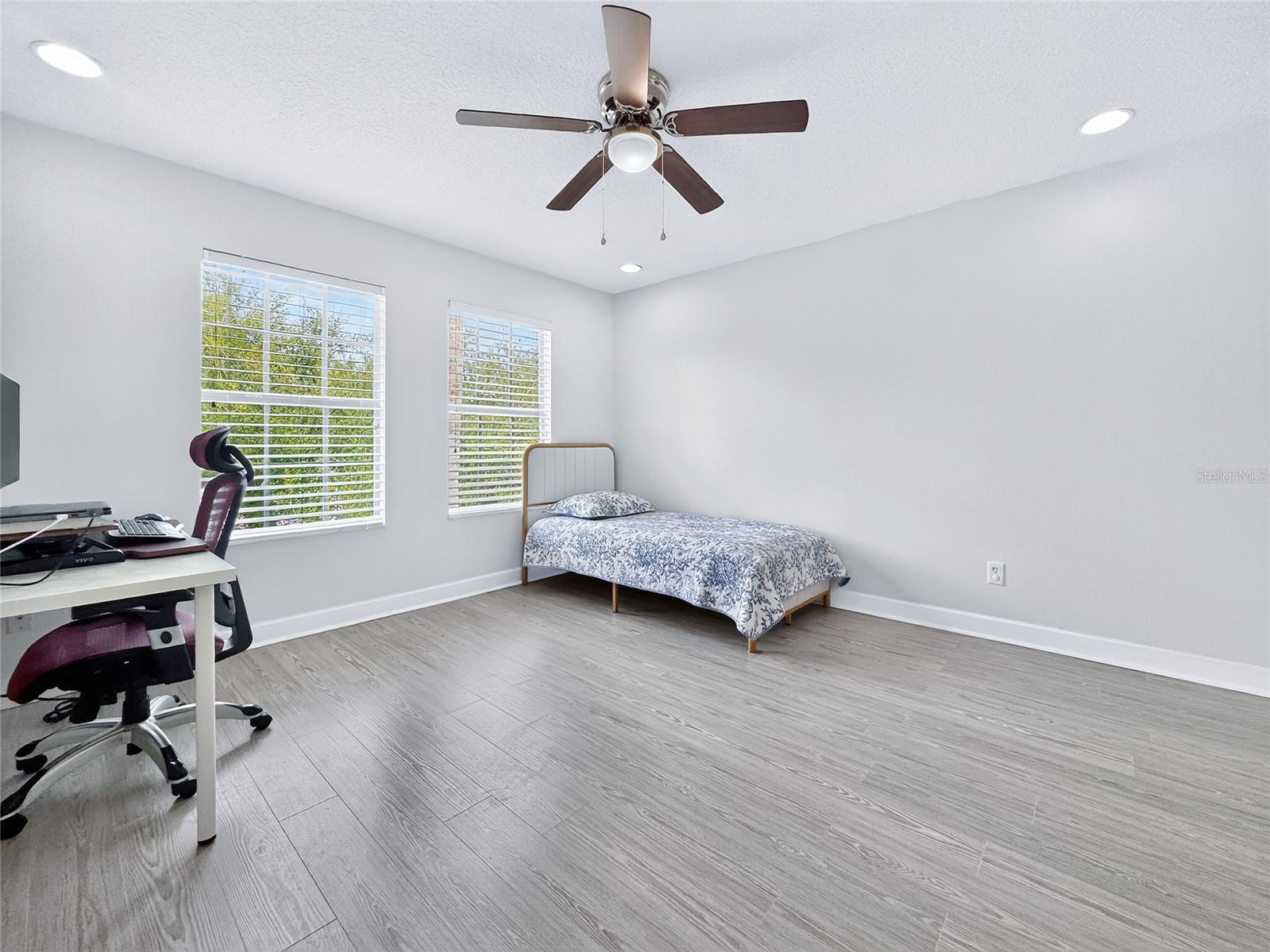 OVIEDO, Florida, 32766, United States, 5 Bedrooms Bedrooms, ,3 BathroomsBathrooms,Residential,For Sale,1974970