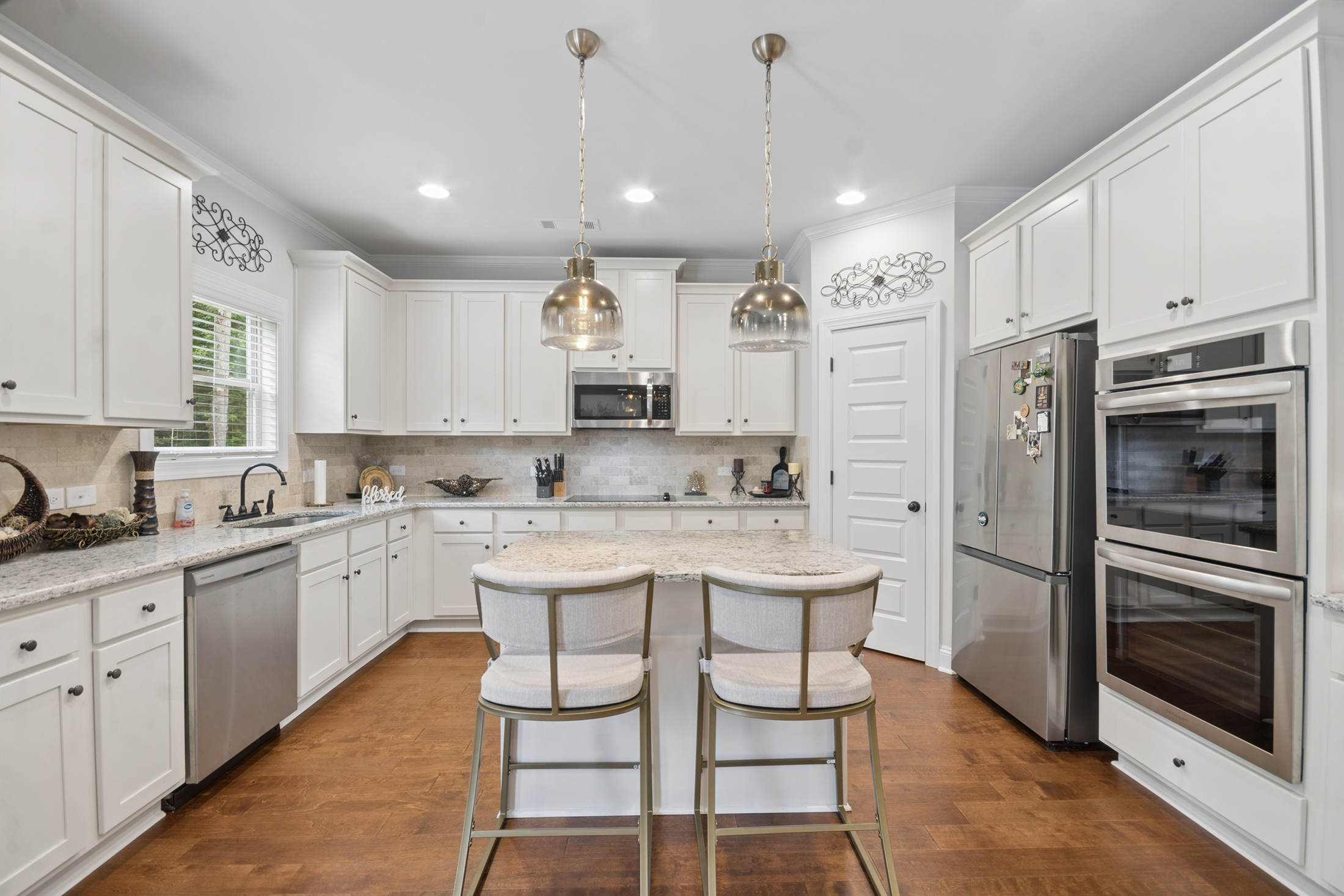  Thoughtfully Designed Home in Private, Nine Oaks Neighborhood - 物件實景
