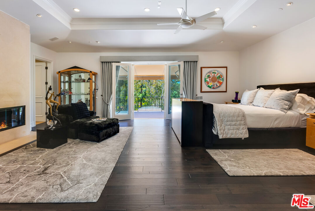 Los Angeles, California, 90077, United States, 5 Bedrooms Bedrooms, ,7 BathroomsBathrooms,Residential,For Sale,1686494