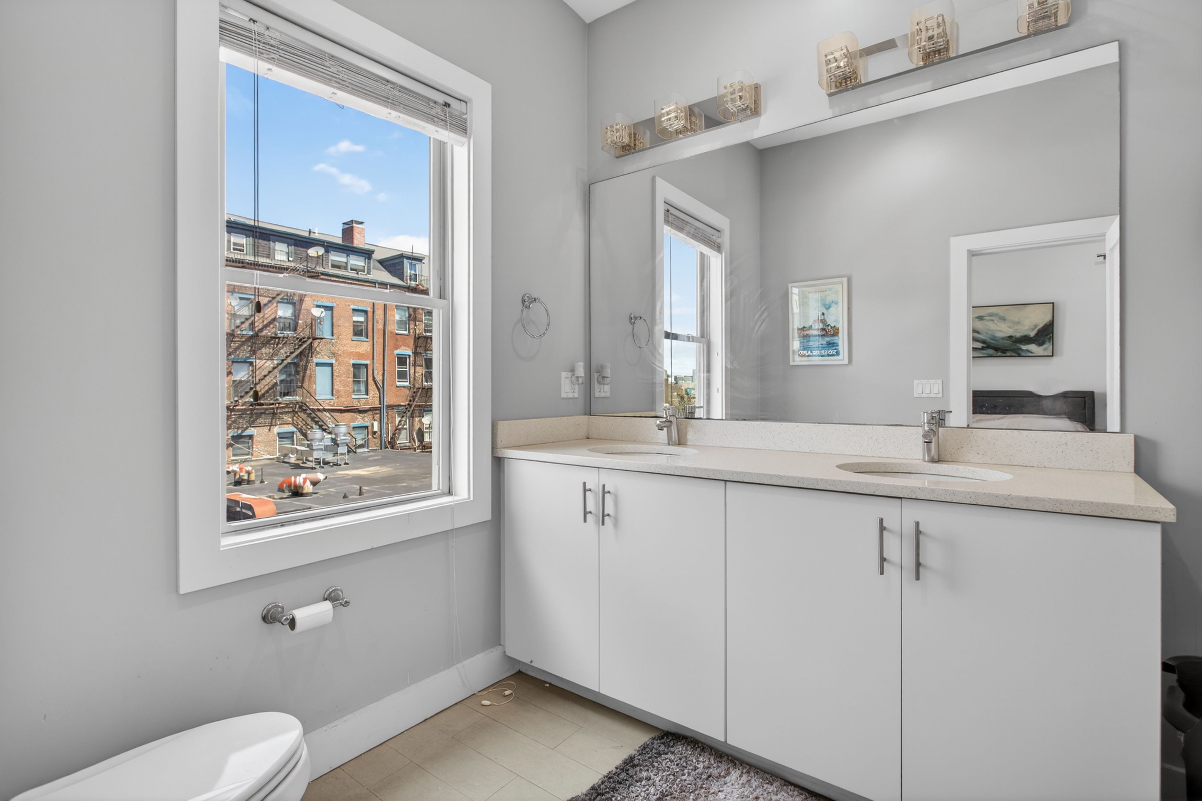  349 Silver Street, Unit 3, Boston, MA, 02127 - 物件實景