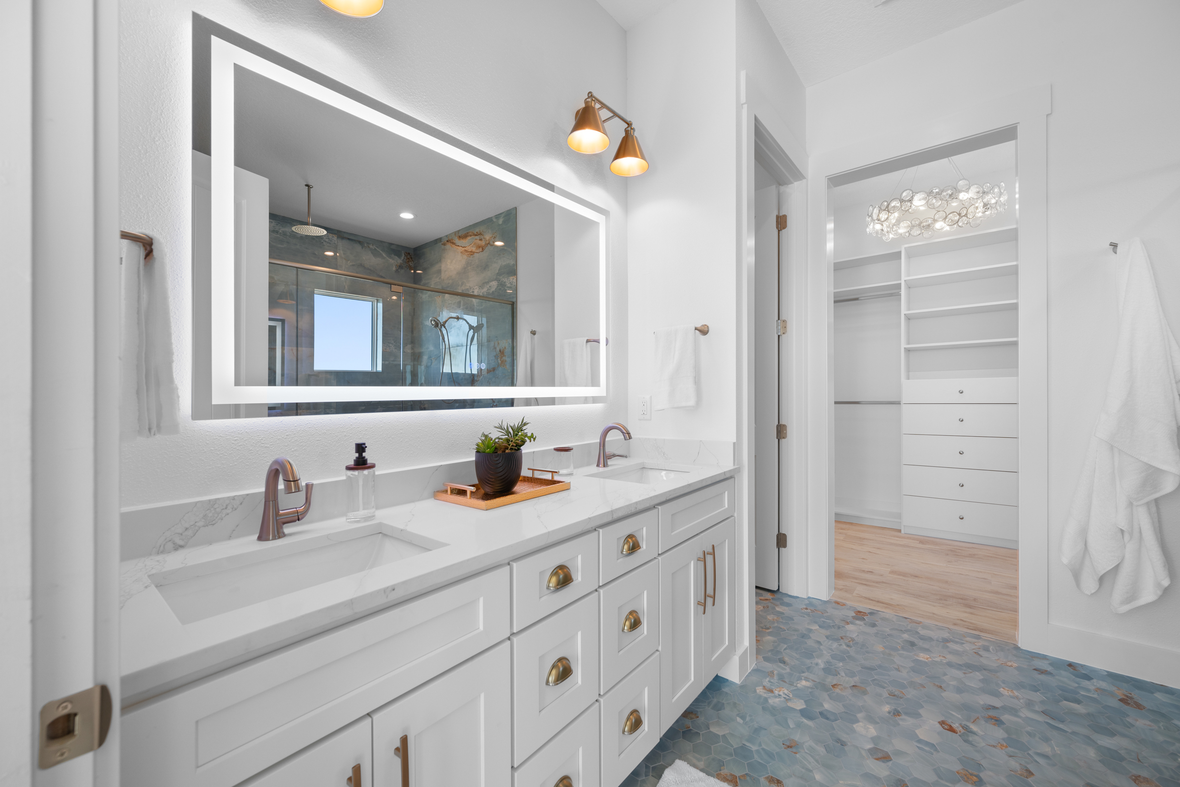 Treasure Island, Florida, 33706, United States, 6 Bedrooms Bedrooms, ,6 BathroomsBathrooms,Residential,For Sale,2032773