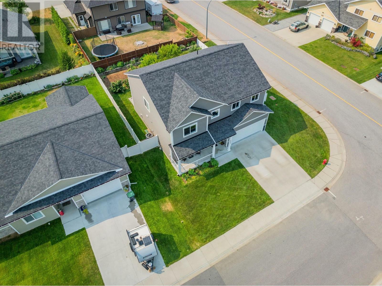 CASTLEGAR, British Columbia, V1N 4X8, CA, 4 Bedrooms Bedrooms, ,2 BathroomsBathrooms,Residential,For Sale,1839232