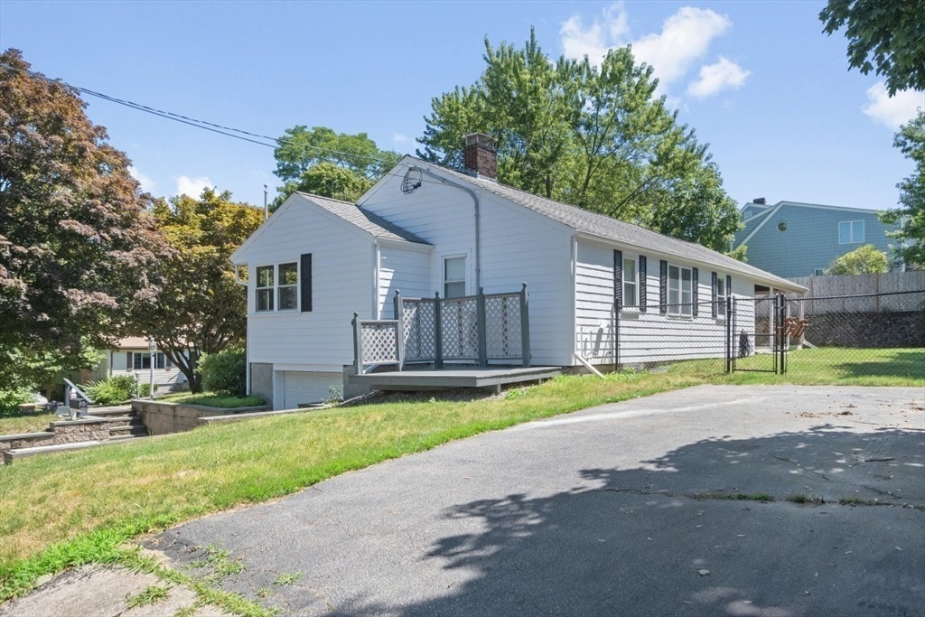 Weymouth, Massachusetts, 02190, United States, 2 Bedrooms Bedrooms, ,1 BathroomBathrooms,Residential,For Sale,1897259