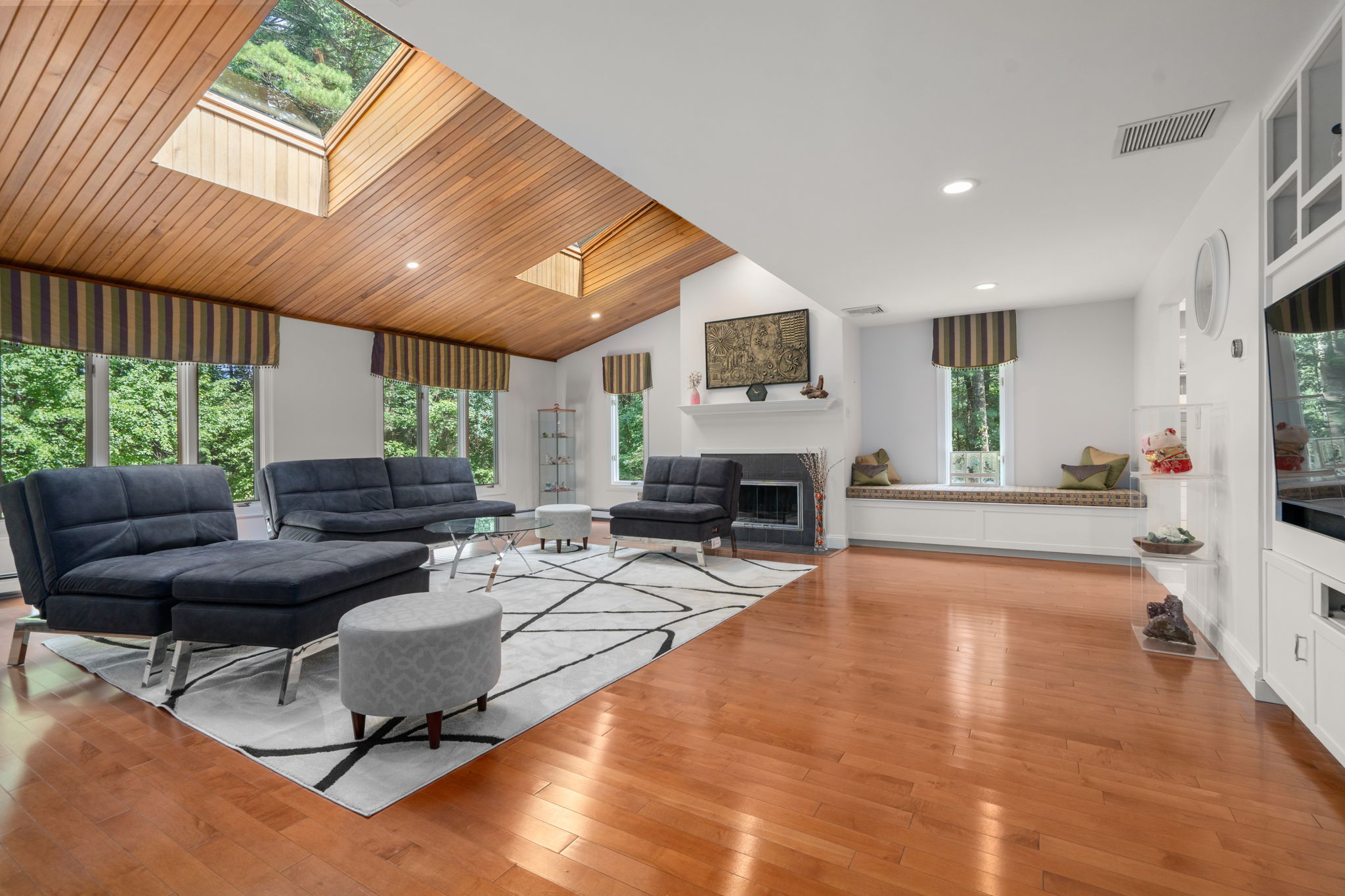  47 Dedham Street, Sharon, MA, 02067 - 物件實景