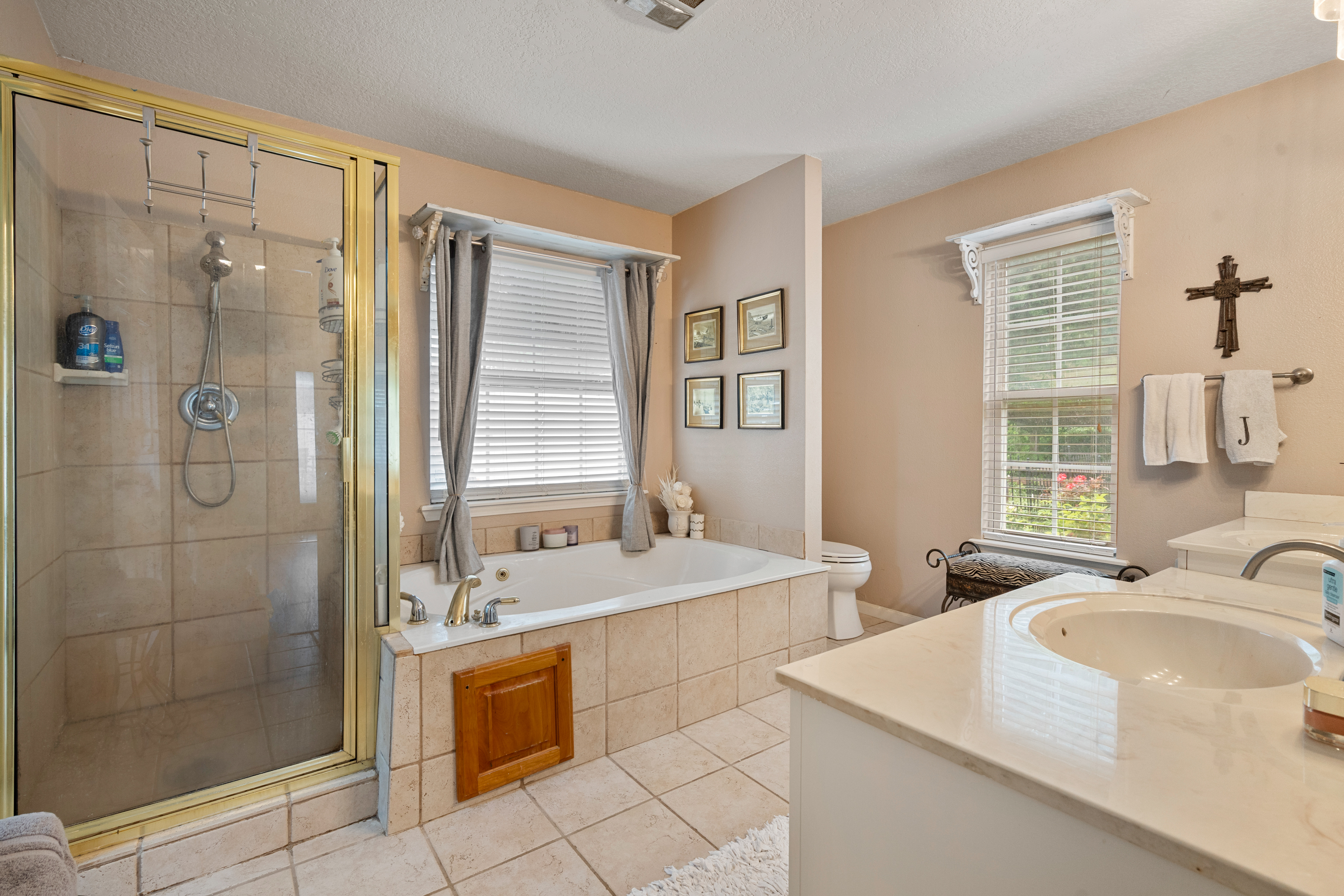 Glenwood, Arkansas, 71943, United States, 4 Bedrooms Bedrooms, ,4 BathroomsBathrooms,Residential,For Sale,1819538