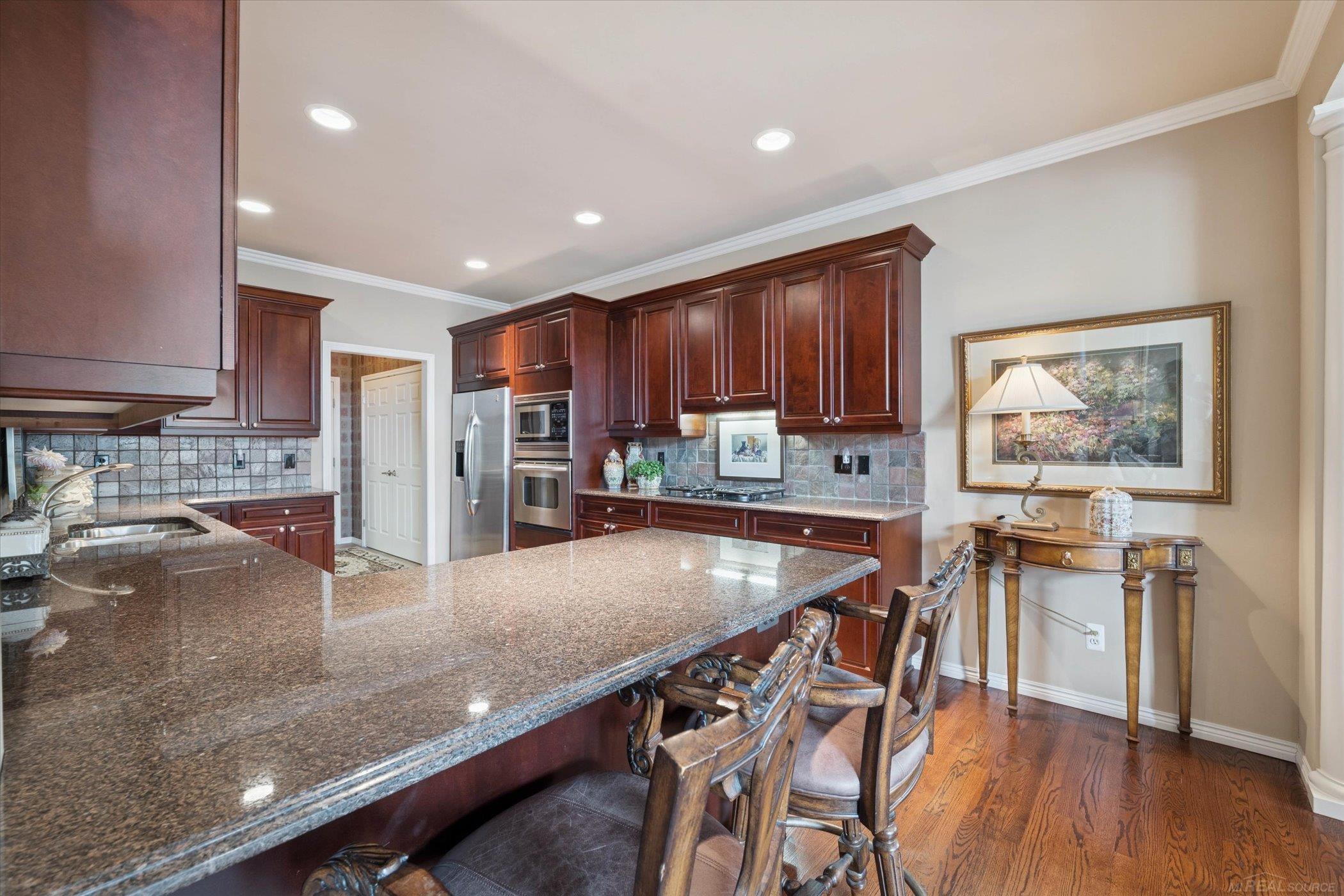 Oakland Twp, Michigan, 48306, United States, 2 Bedrooms Bedrooms, ,4 BathroomsBathrooms,Residential,For Sale,1984320