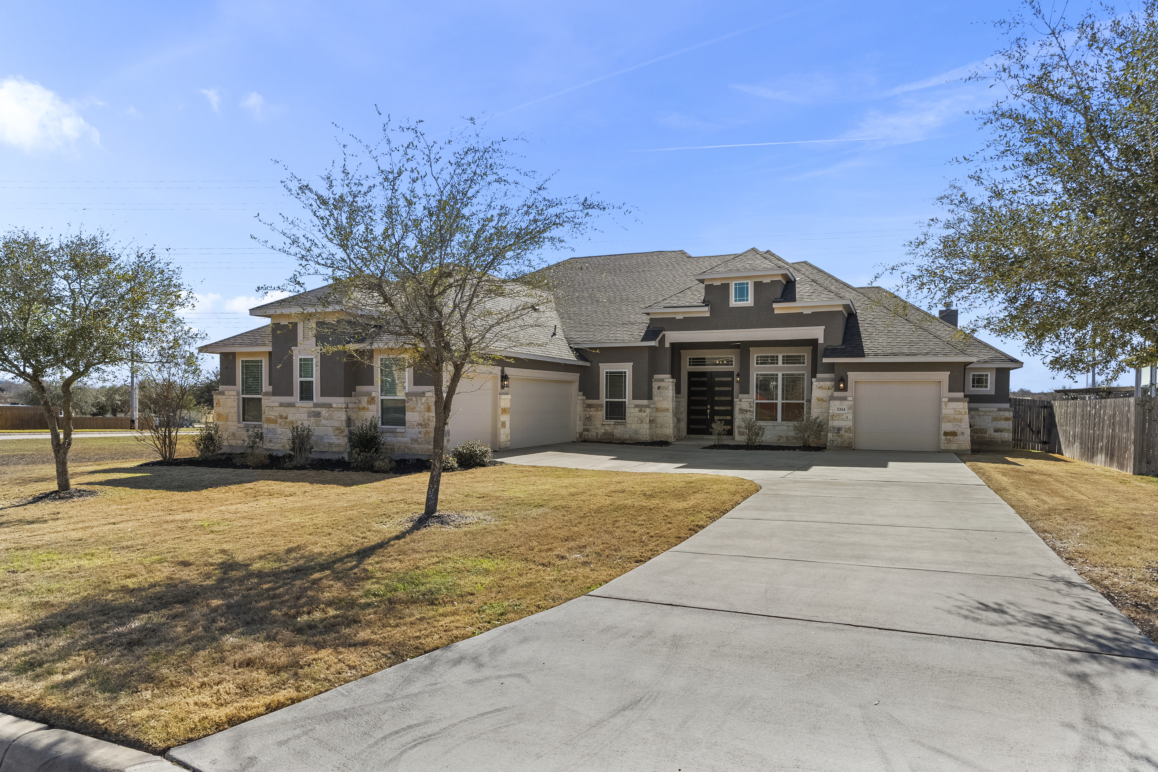  Refined Country Luxury in Gated Harvest Hills - 物件實景