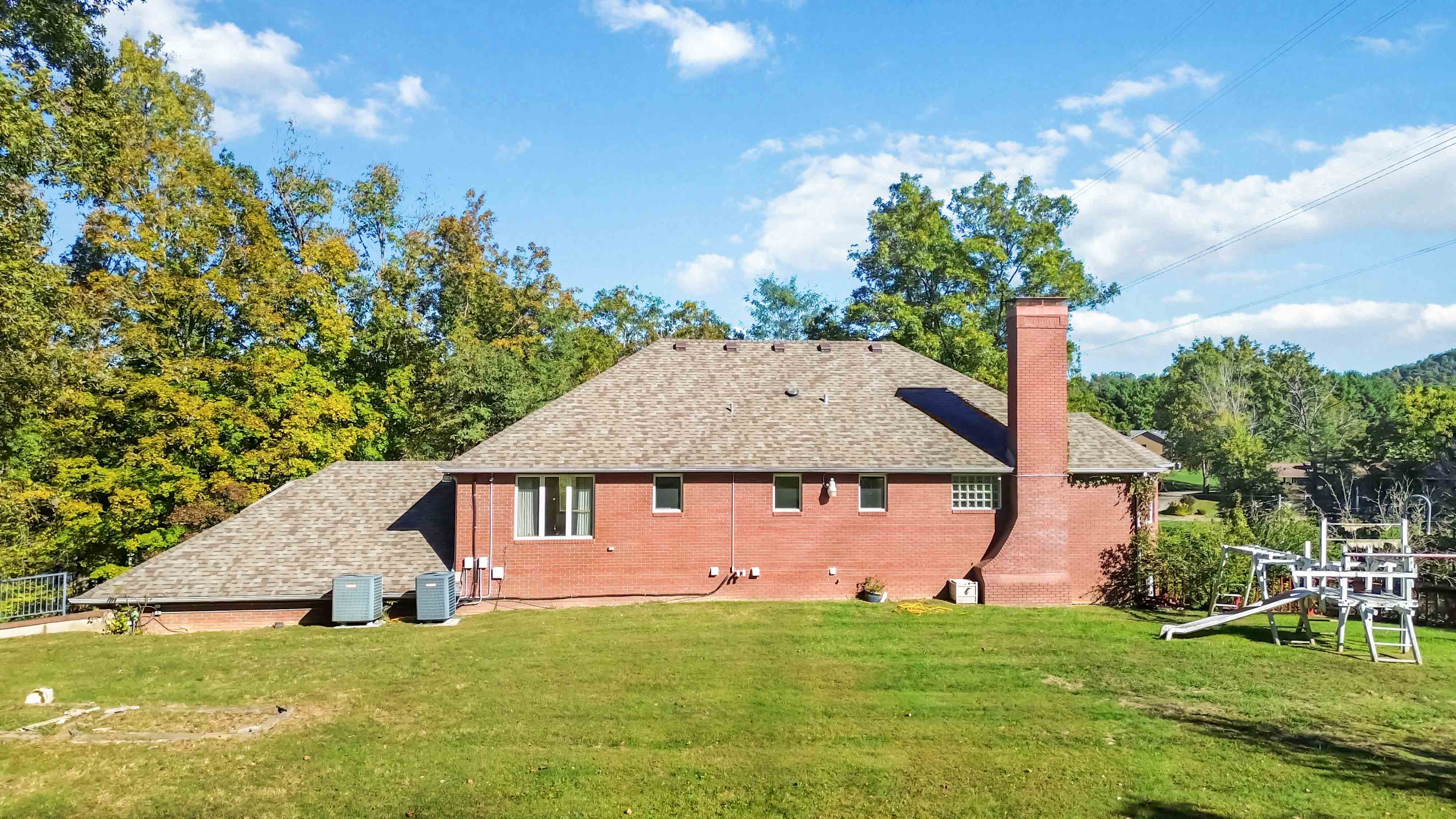 Somerset, Kentucky, 42501, United States, 4 Bedrooms Bedrooms, ,3 BathroomsBathrooms,Residential,For Sale,1980491