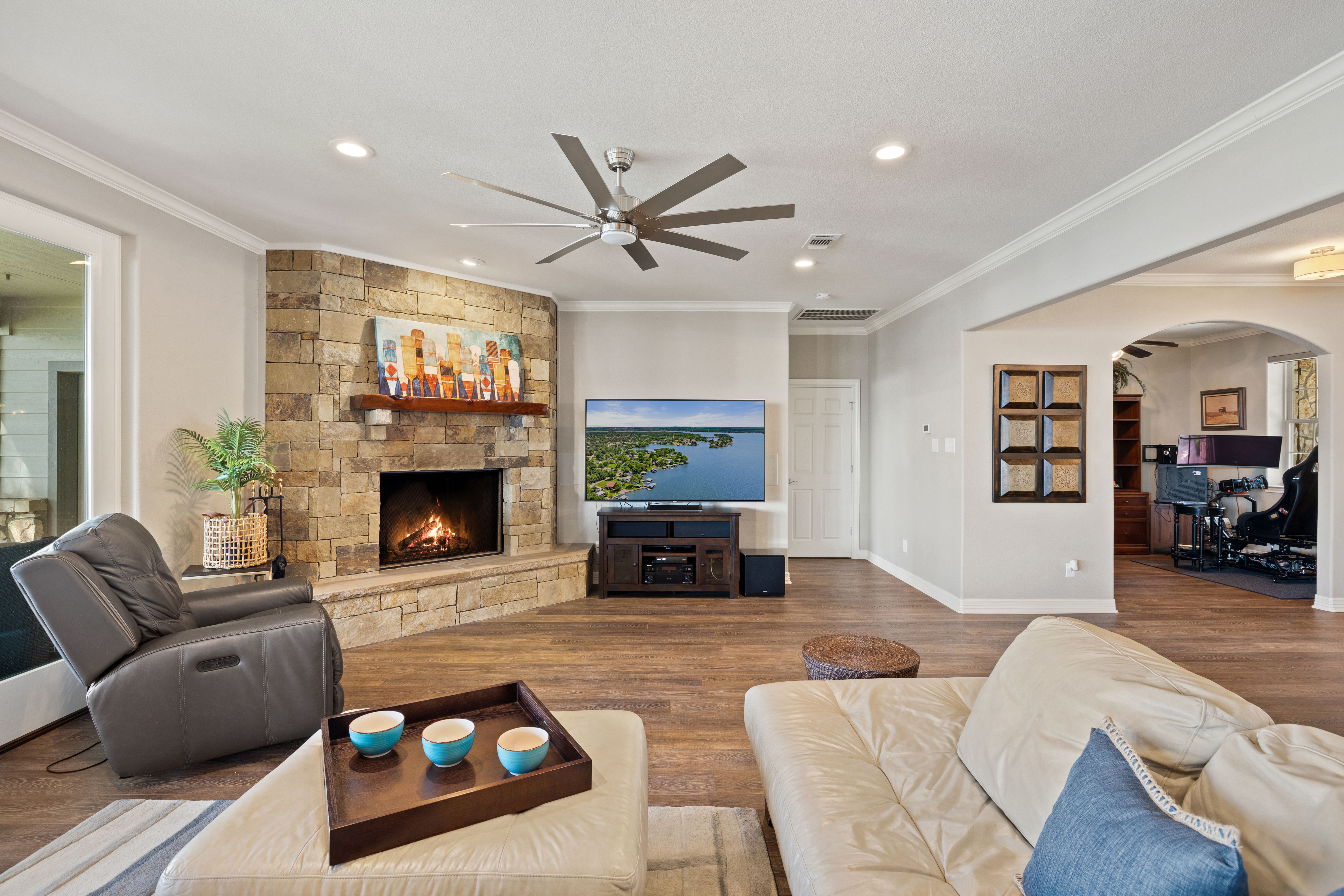  402 S. Shorewood Dr on Lake LBJ - 物件實景