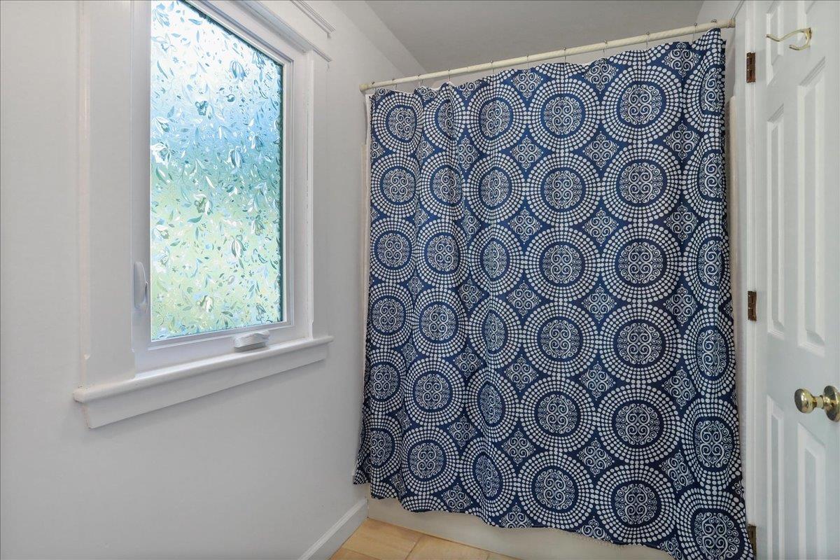 Mcgaheysville, Virginia, 22840, United States, 4 Bedrooms Bedrooms, ,4 BathroomsBathrooms,Residential,For Sale,1877155