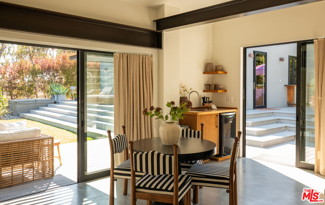Malibu, California, 90265, United States, 5 Bedrooms Bedrooms, ,5 BathroomsBathrooms,Residential,For Sale,1918690