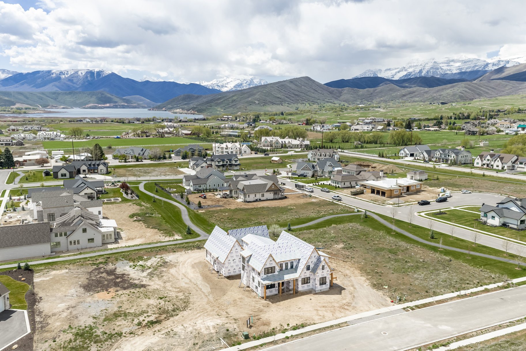  Thoughtfully Designed Home in the Heart of Midway with Mountain Views - 物件實景