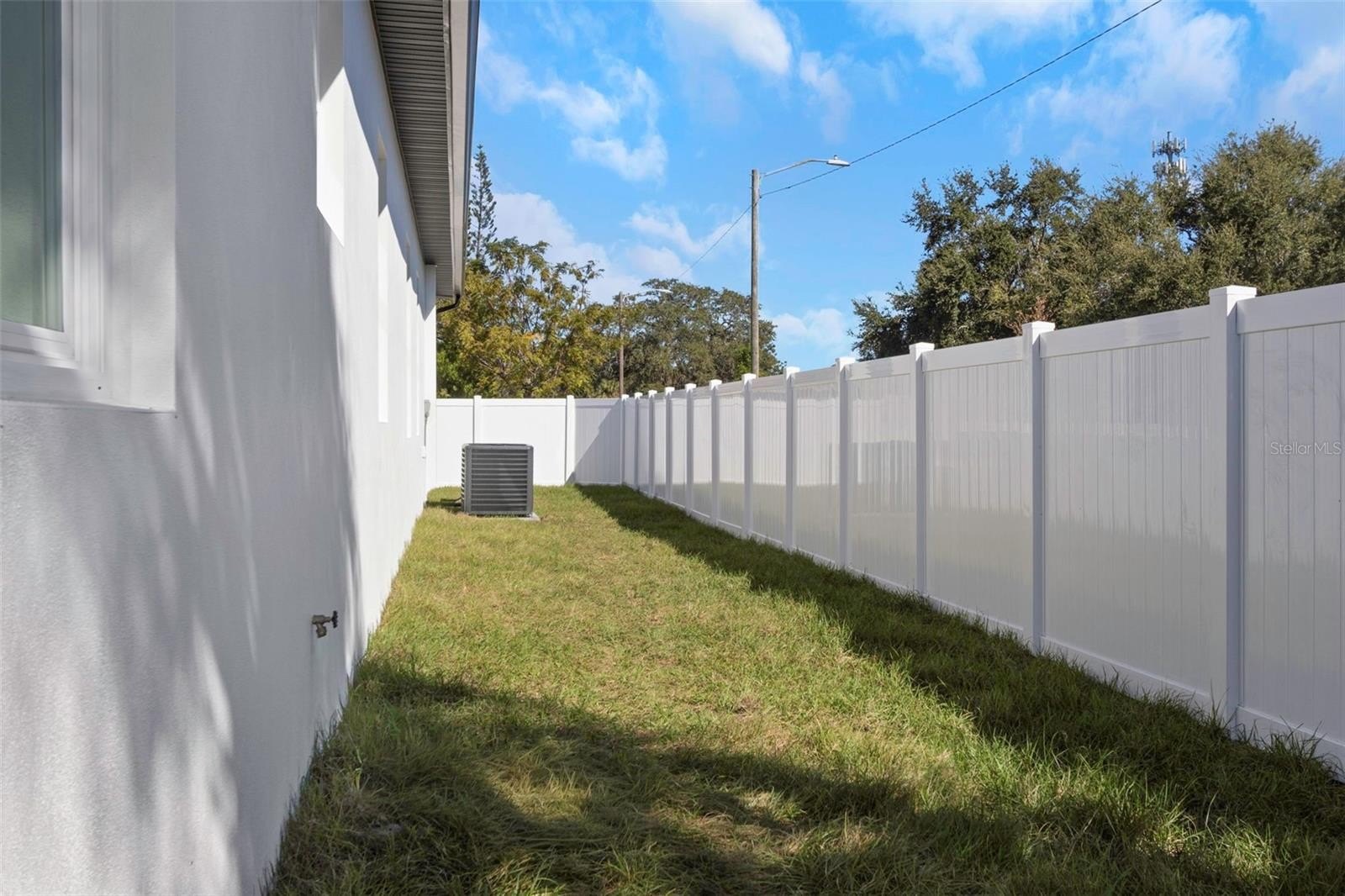 ST PETERSBURG, Florida, 33705, United States, 3 Bedrooms Bedrooms, ,2 BathroomsBathrooms,Residential,For Sale,1989946