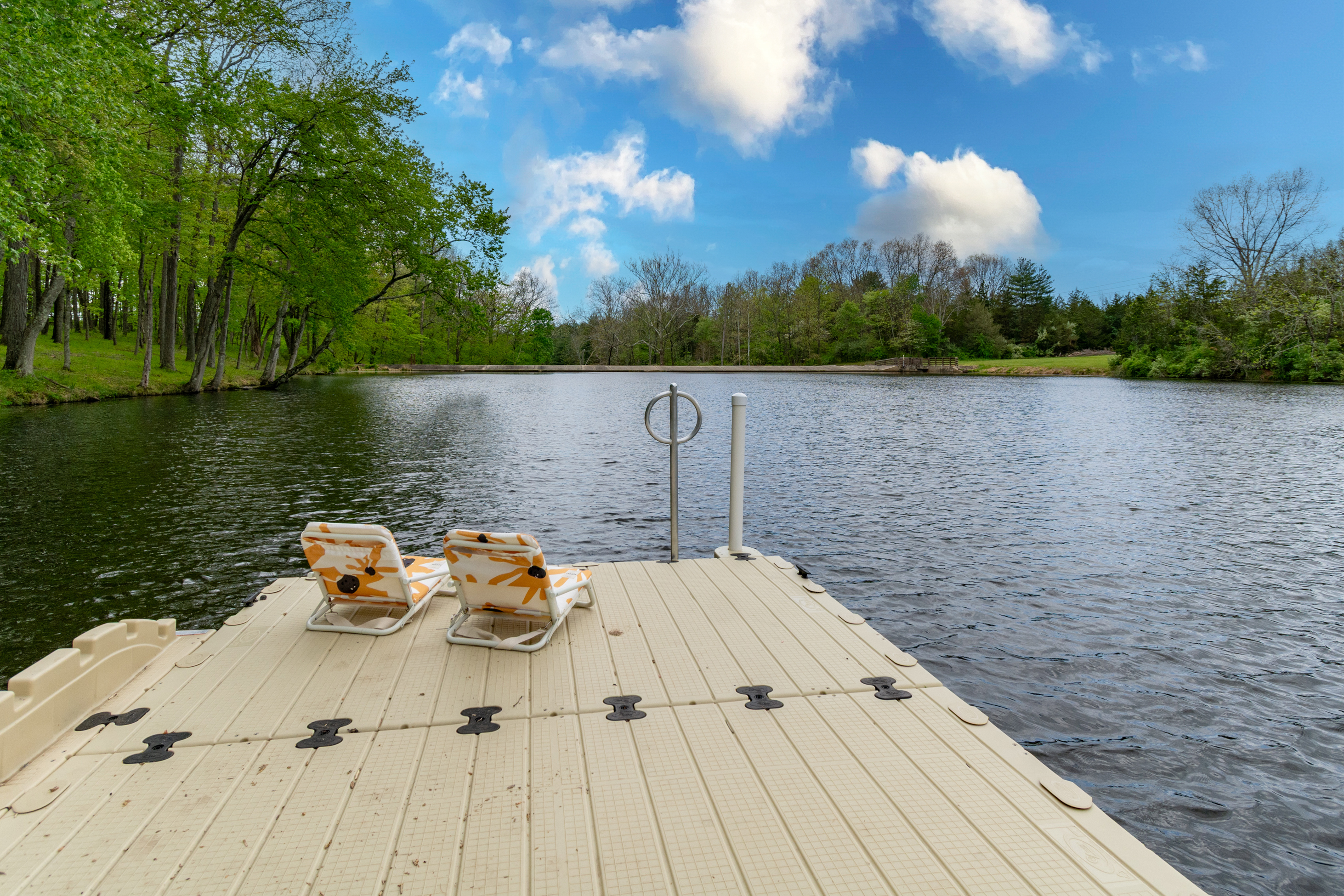  Lakeside Luxury on 44+ Acres - 物件實景