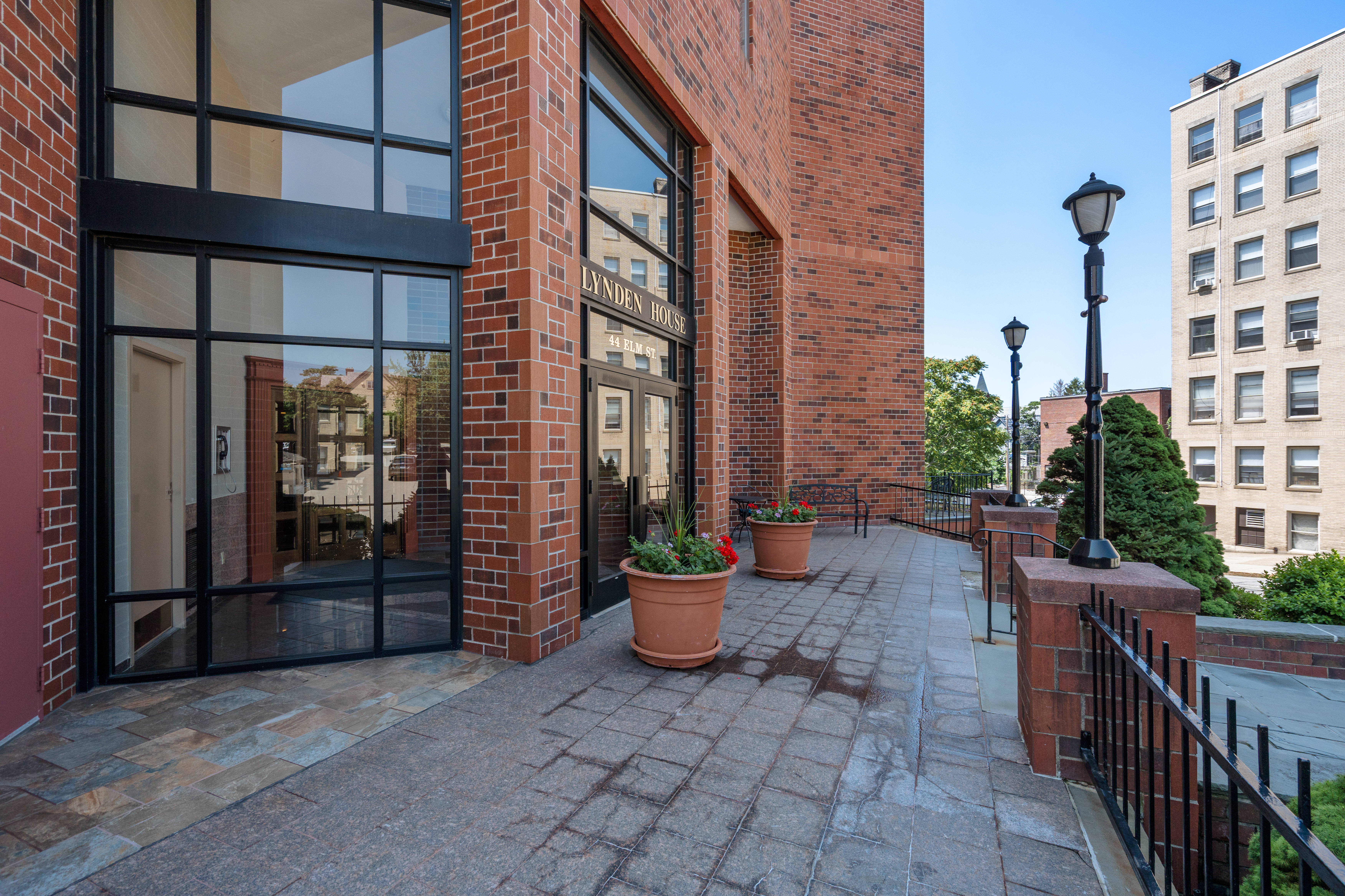  44 Elm, Unit 102, Worcester, MA, 01690 - 物件實景