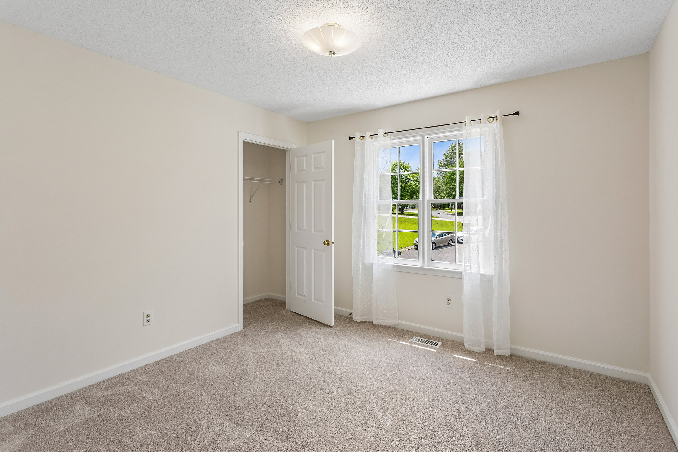  Beautifully Maintained Three Bedroom Home on Quiet Cul-de-sac in Powder Springs - 物件實景