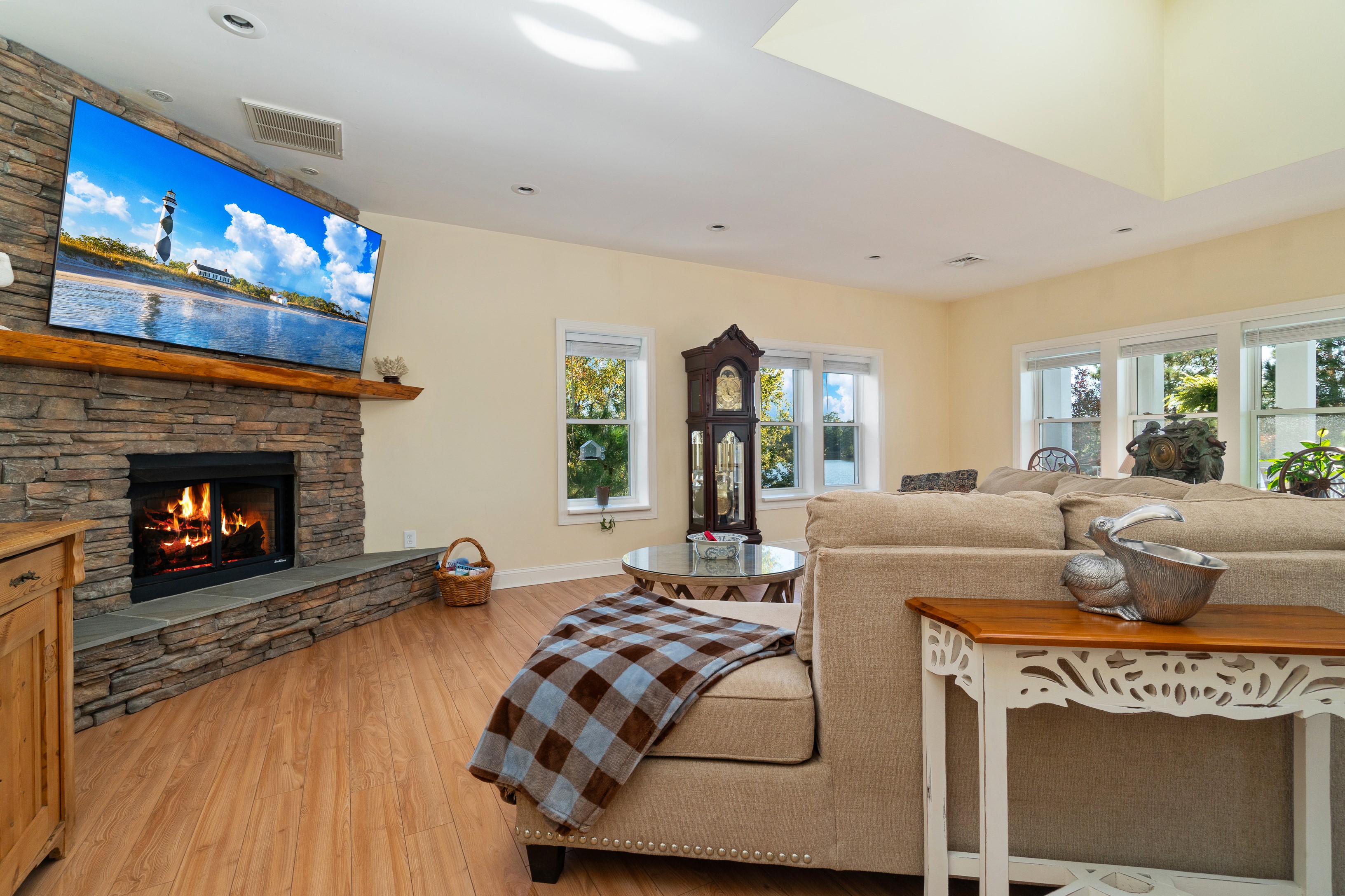 Oriental, North Carolina, 28571, United States, 3 Bedrooms Bedrooms, ,3 BathroomsBathrooms,Residential,For Sale,1985657