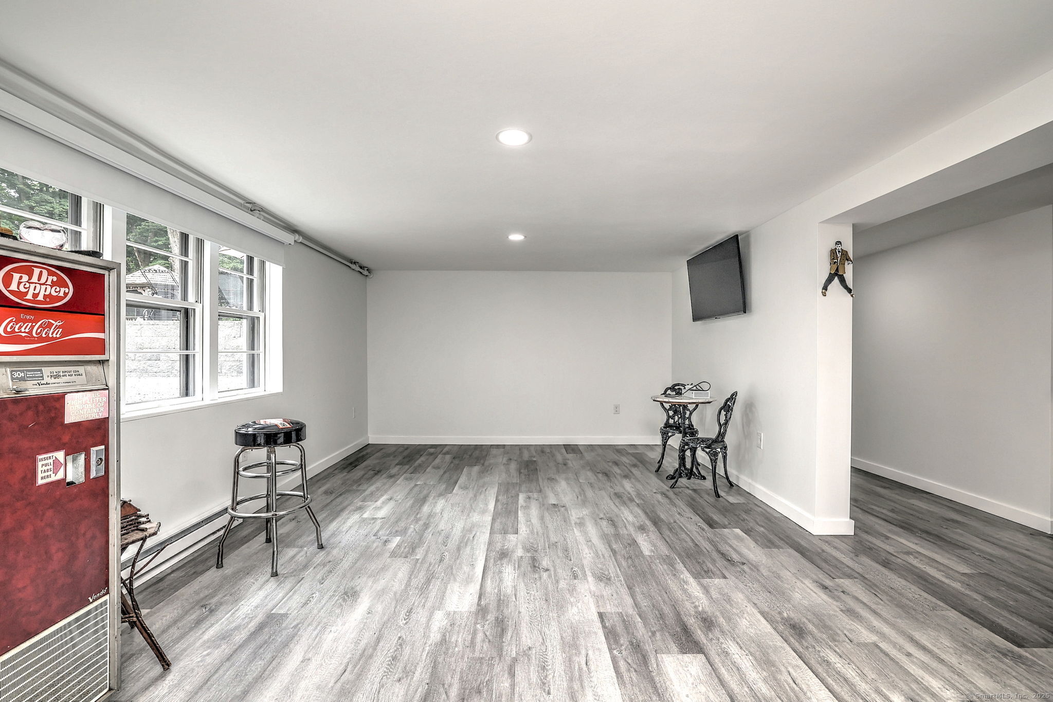 Woodbridge, Connecticut, 06525, United States, 5 Bedrooms Bedrooms, ,4 BathroomsBathrooms,Residential,For Sale,1890965