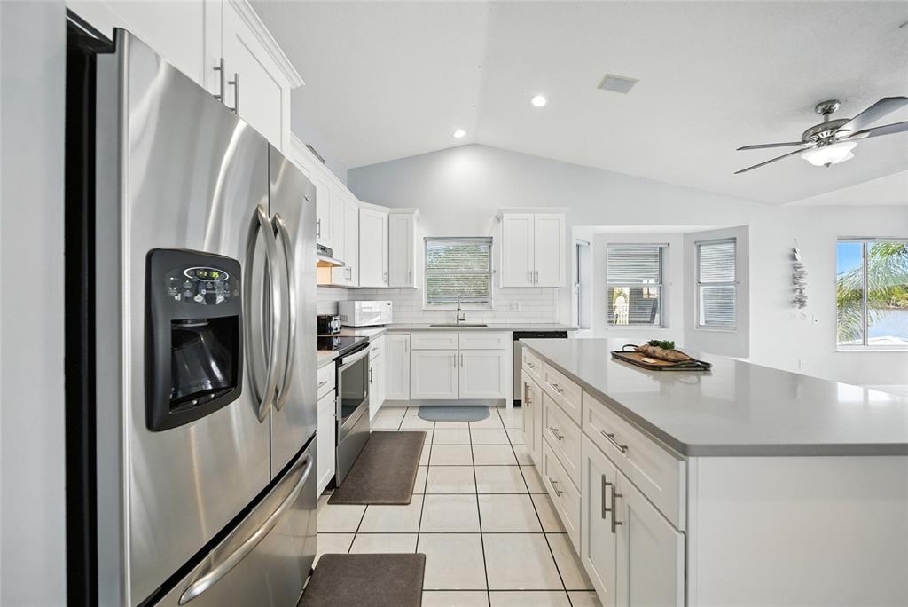 Crystal River, Florida, 34429, United States, 4 Bedrooms Bedrooms, ,3 BathroomsBathrooms,Residential,For Sale,1978566