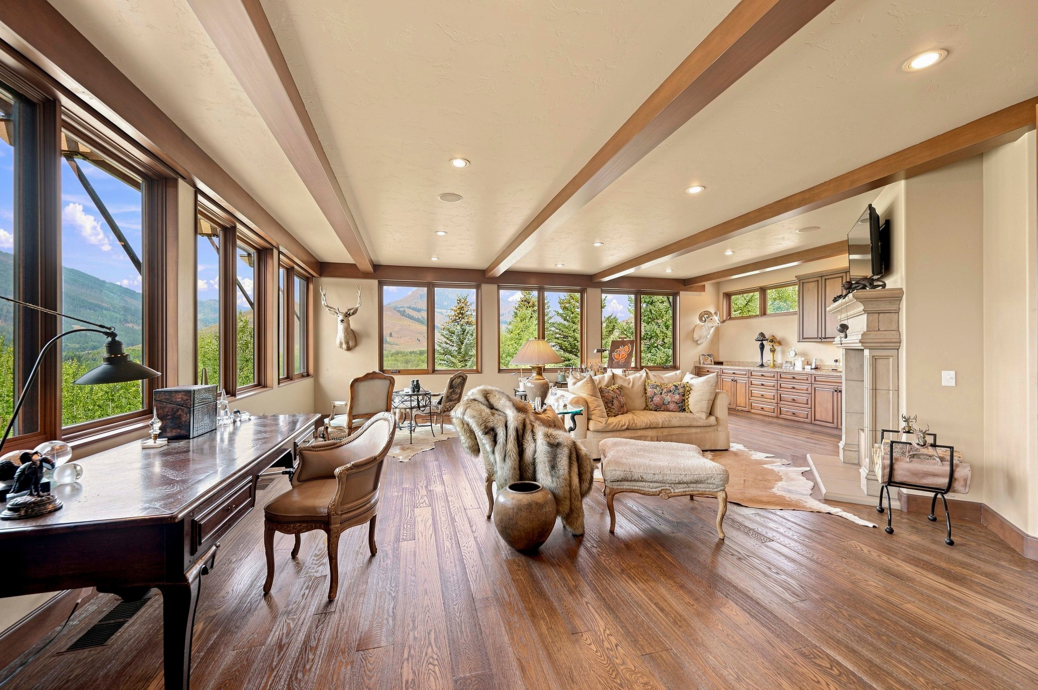  Nothing Compares to an Exquisite Bigwood Residence - 物件實景