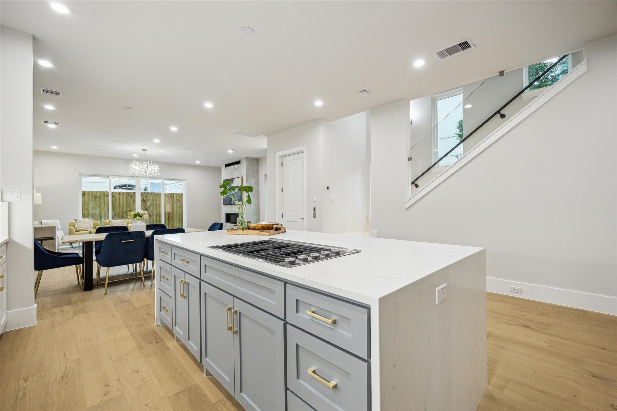  902 Knox Street A - 物件實景