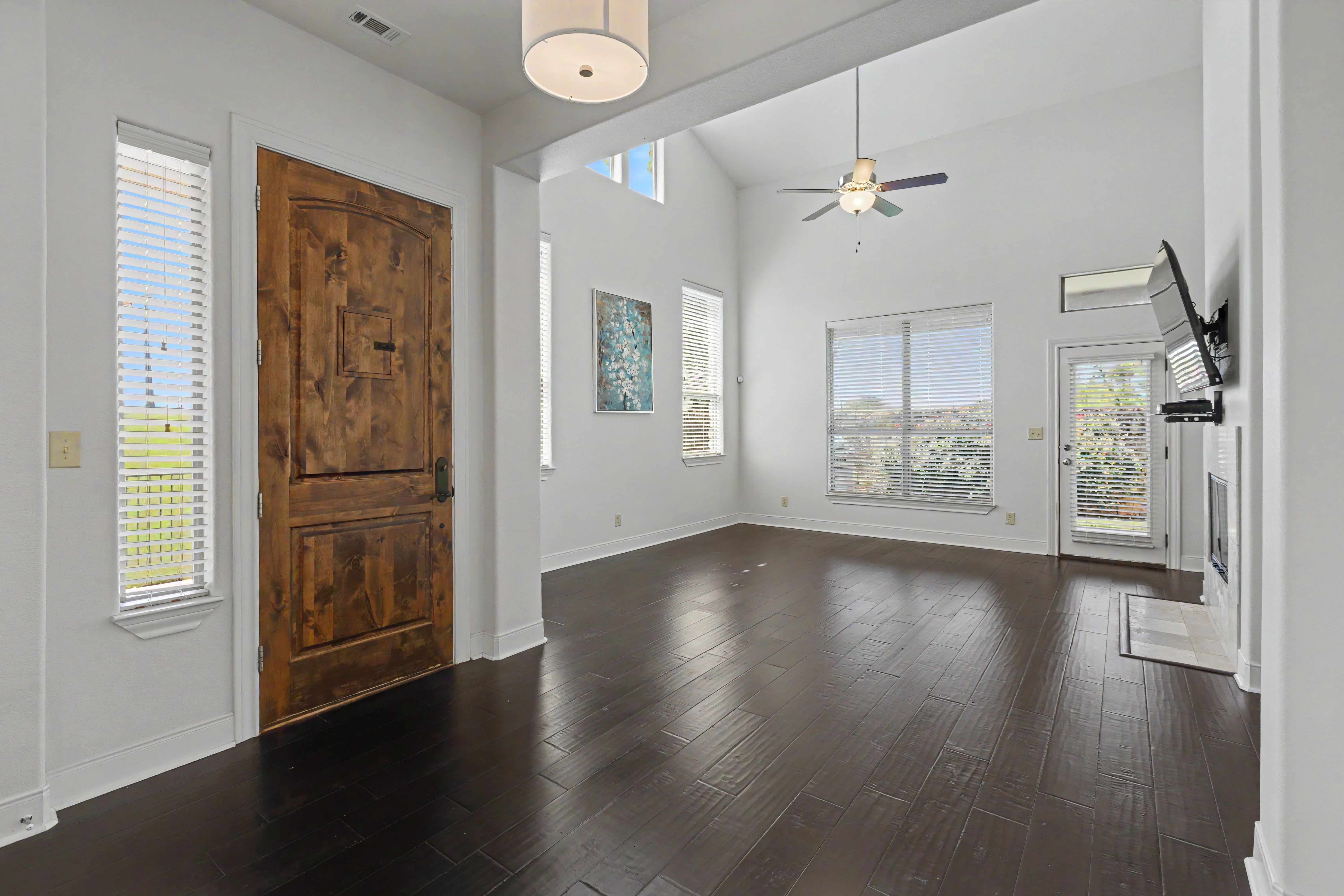  Stunning & Spacious Lock & Leave Townhome in The Enclave at Horseshoe Bay - 物件實景