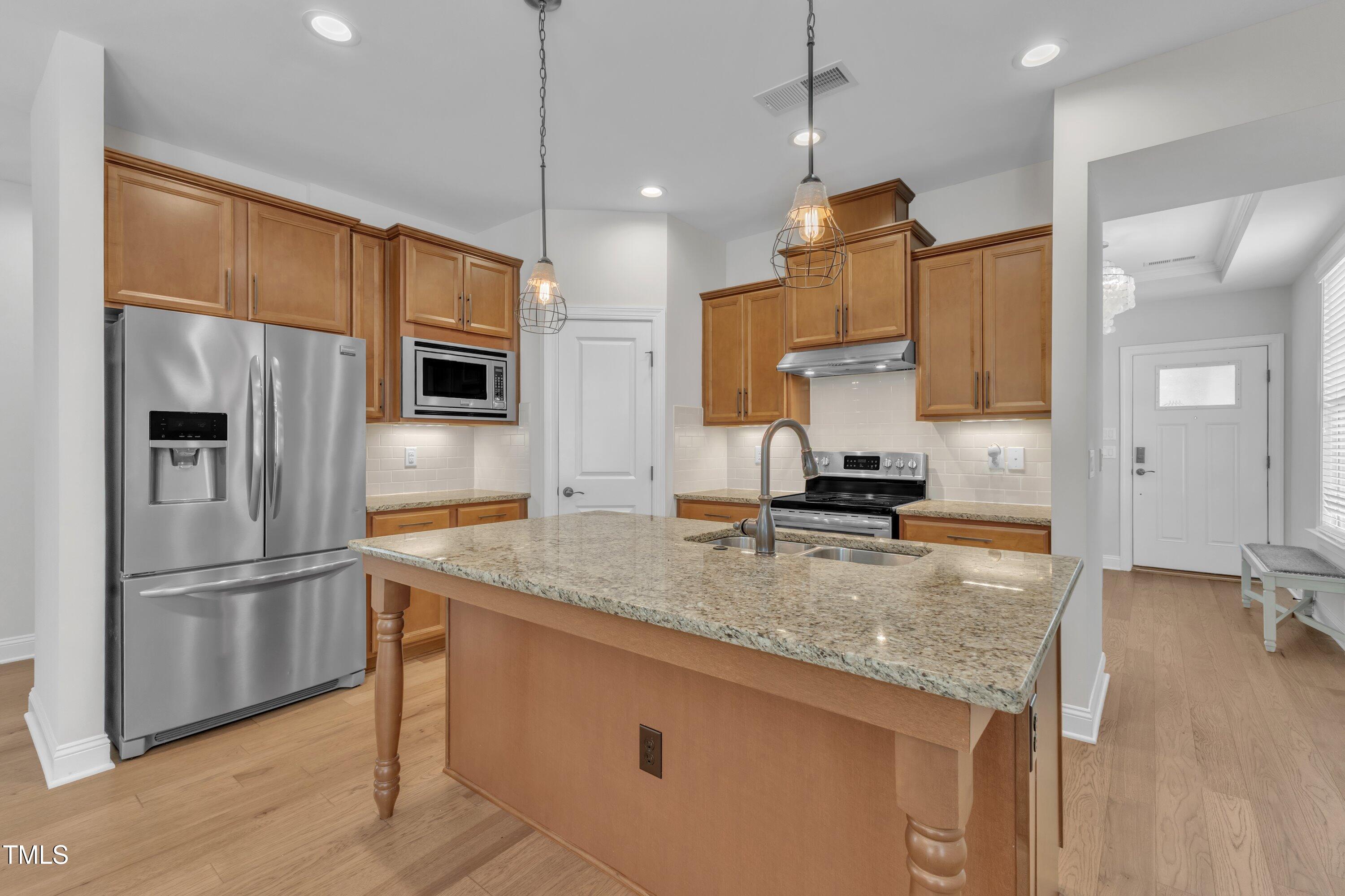 Durham, North Carolina, 27703, United States, 2 Bedrooms Bedrooms, ,2 BathroomsBathrooms,Residential,For Sale,1882419