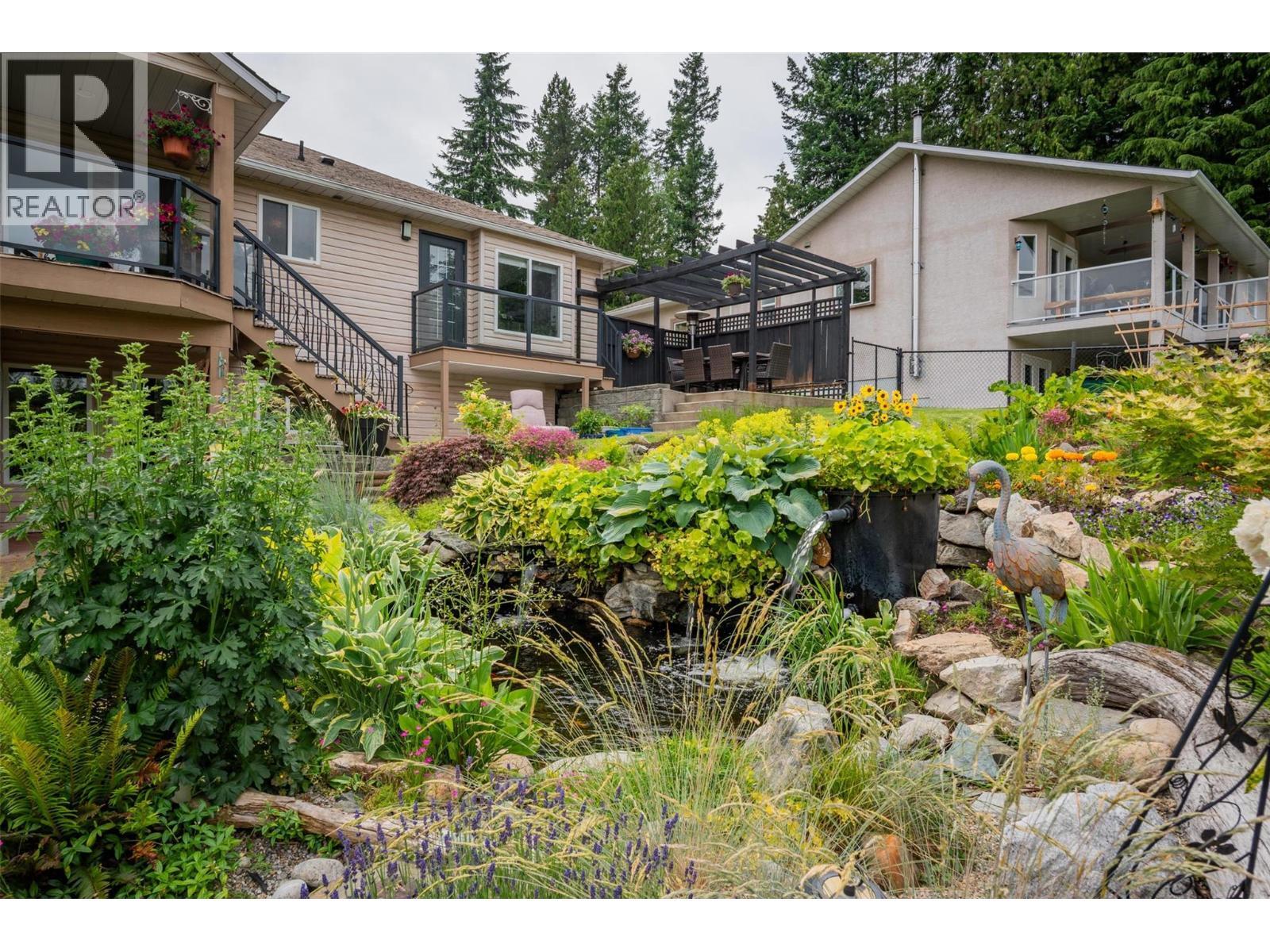 CASTLEGAR, British Columbia, V1N 3Z1, CA, 5 Bedrooms Bedrooms, ,3 BathroomsBathrooms,Residential,For Sale,1918005