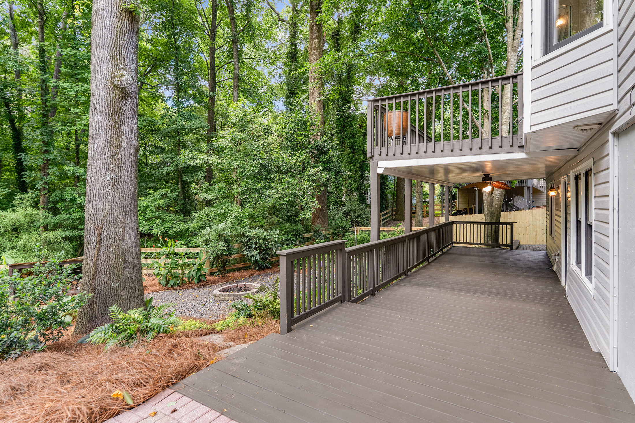  Exceptional Value in Mannings Ridge with Major Updates Throughout - 物件實景