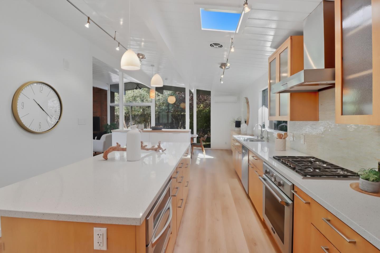 Cupertino, California, 95014, United States, 4 Bedrooms Bedrooms, ,2 BathroomsBathrooms,Residential,For Sale,1986289