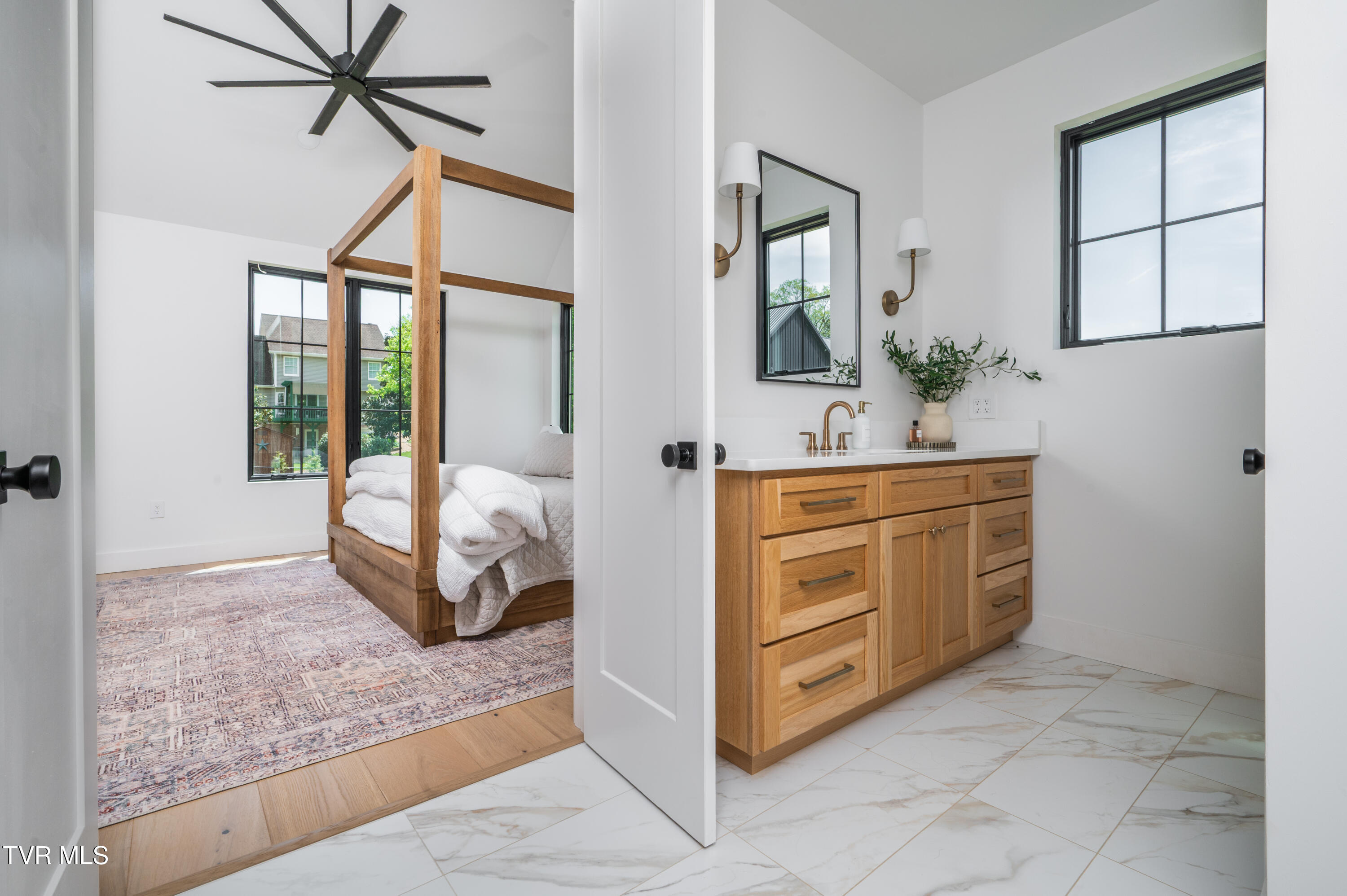 Kingsport, Tennessee, 37664, United States, 4 Bedrooms Bedrooms, ,4 BathroomsBathrooms,Residential,For Sale,1981214