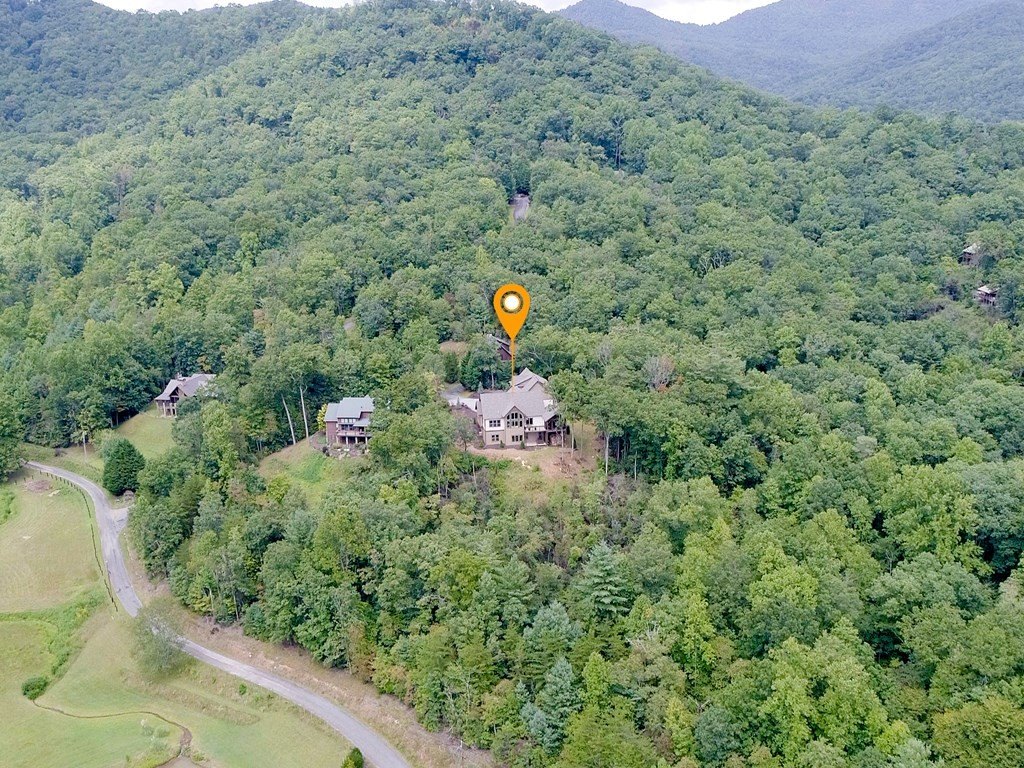 Hiawassee, Georgia, 30546, United States, 4 Bedrooms Bedrooms, ,5 BathroomsBathrooms,Residential,For Sale,1983256