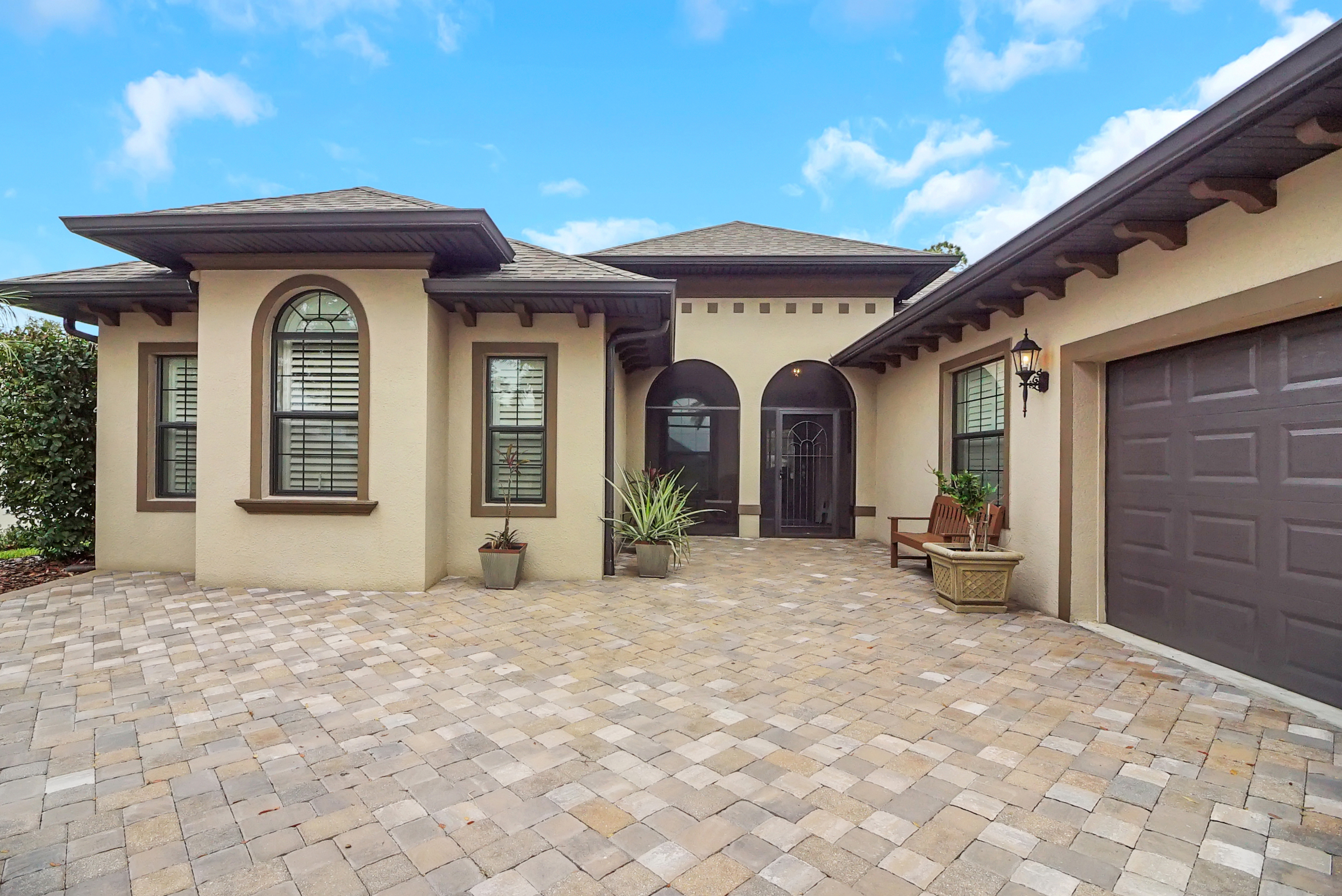 Lady Lake, Florida, 32159, United States, 4 Bedrooms Bedrooms, ,3 BathroomsBathrooms,Residential,For Sale,1922076