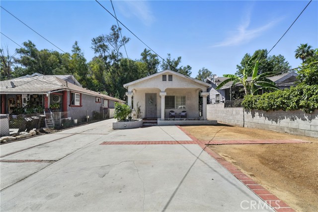 Los Angeles, California, 90042, United States, 3 Bedrooms Bedrooms, ,3 BathroomsBathrooms,Residential,For Sale,1909729