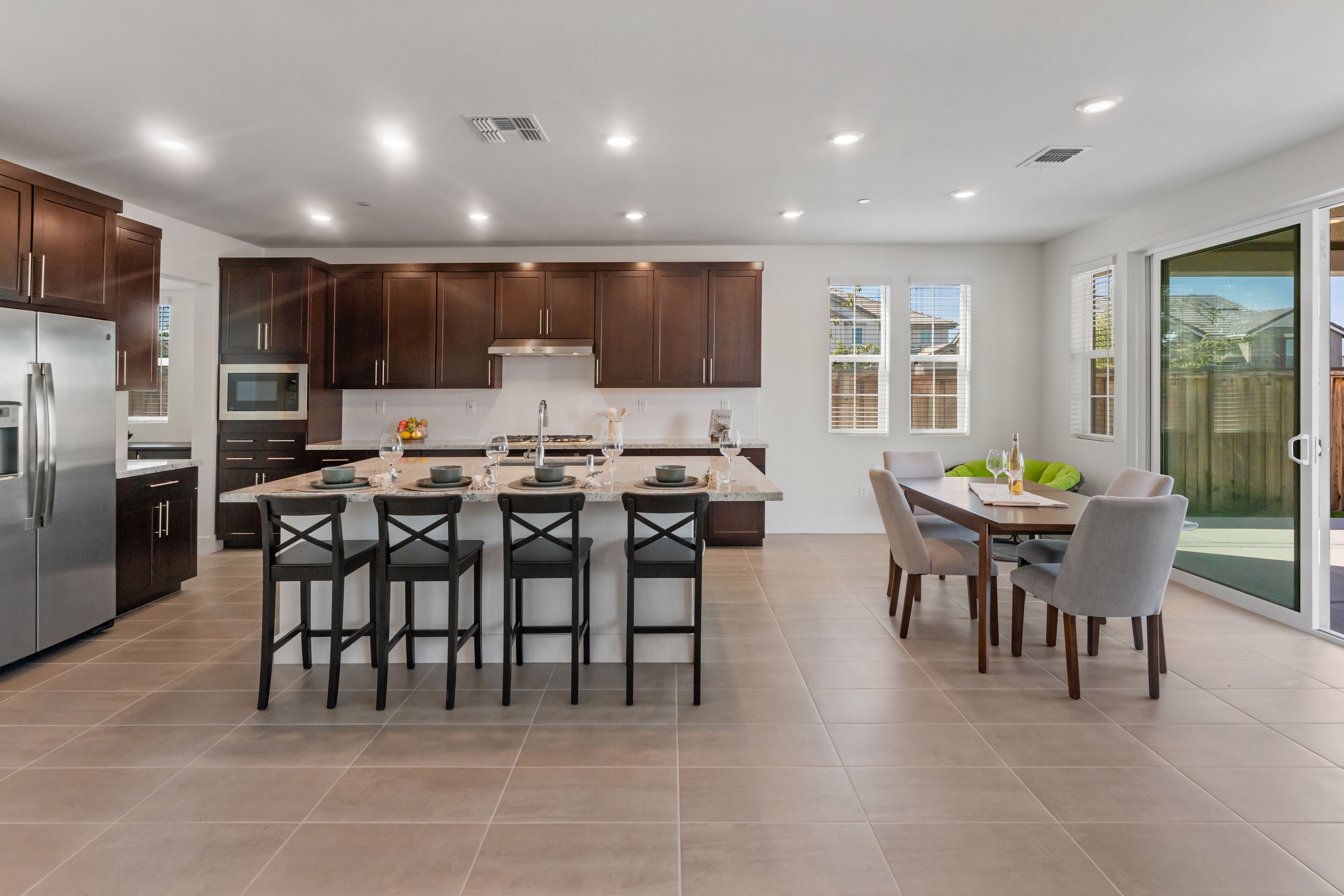  A Beautifully Established Home in Tracy Hills - 物件實景