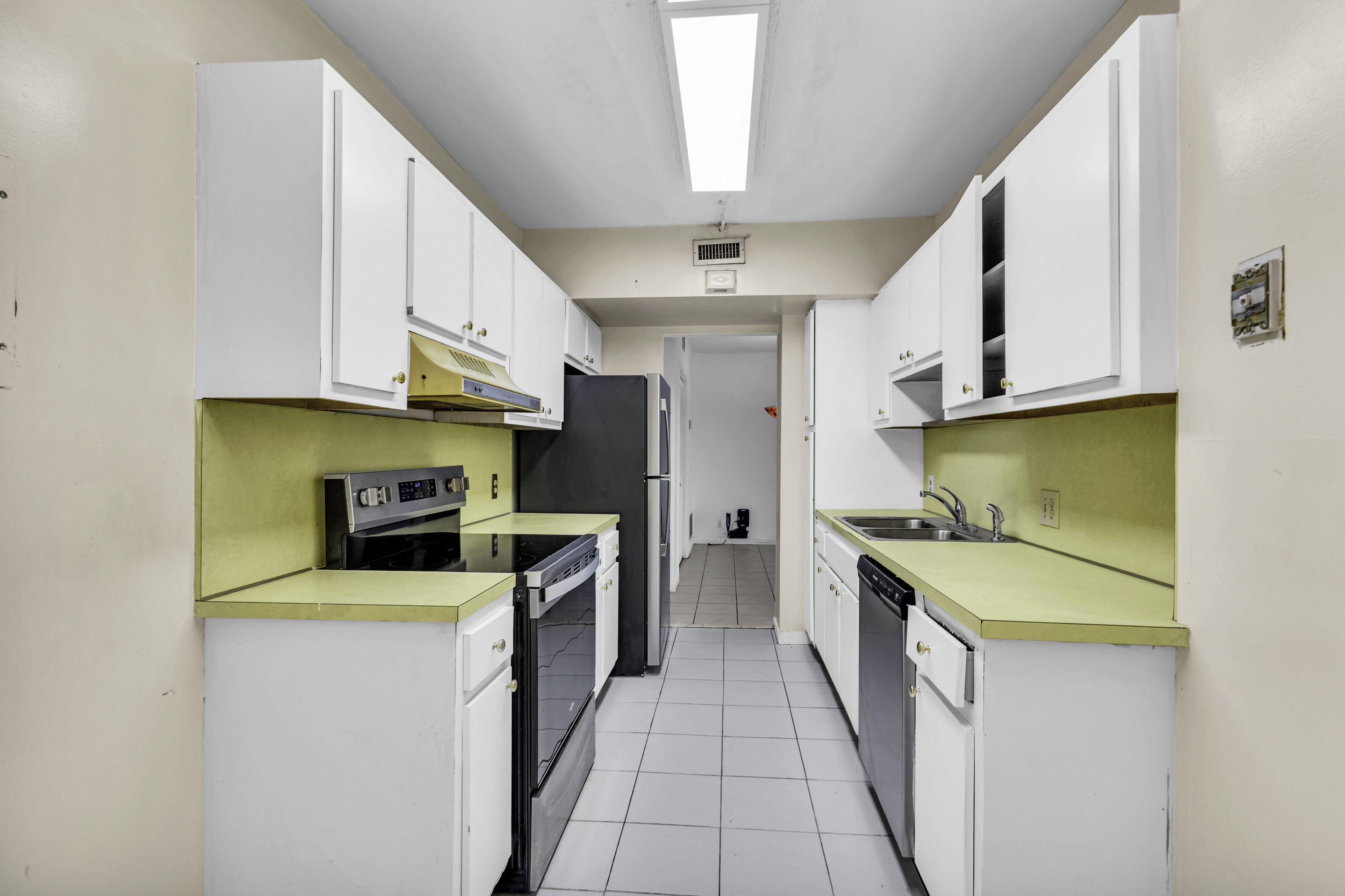  4200 Hillcrest Dr, Hollywood, FL, 33021 - 物件實景