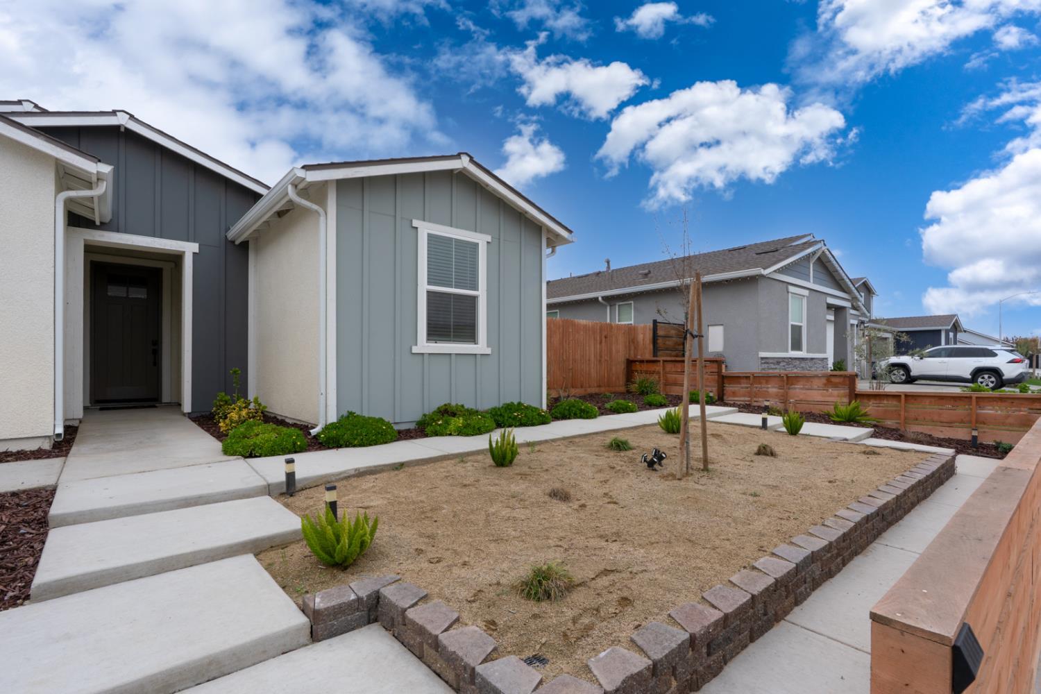 Los Banos, California, 93635, United States, 4 Bedrooms Bedrooms, ,2 BathroomsBathrooms,Residential,For Sale,2005631