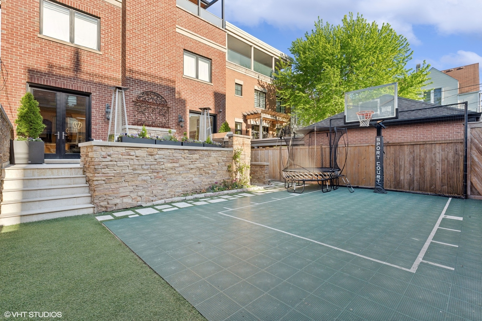 3830 N Wayne Avenue, Chicago, Illinois, 60613, United States, 6 Bedrooms Bedrooms, ,6 BathroomsBathrooms,Residential,For Sale,3830 N Wayne Avenue,1628817