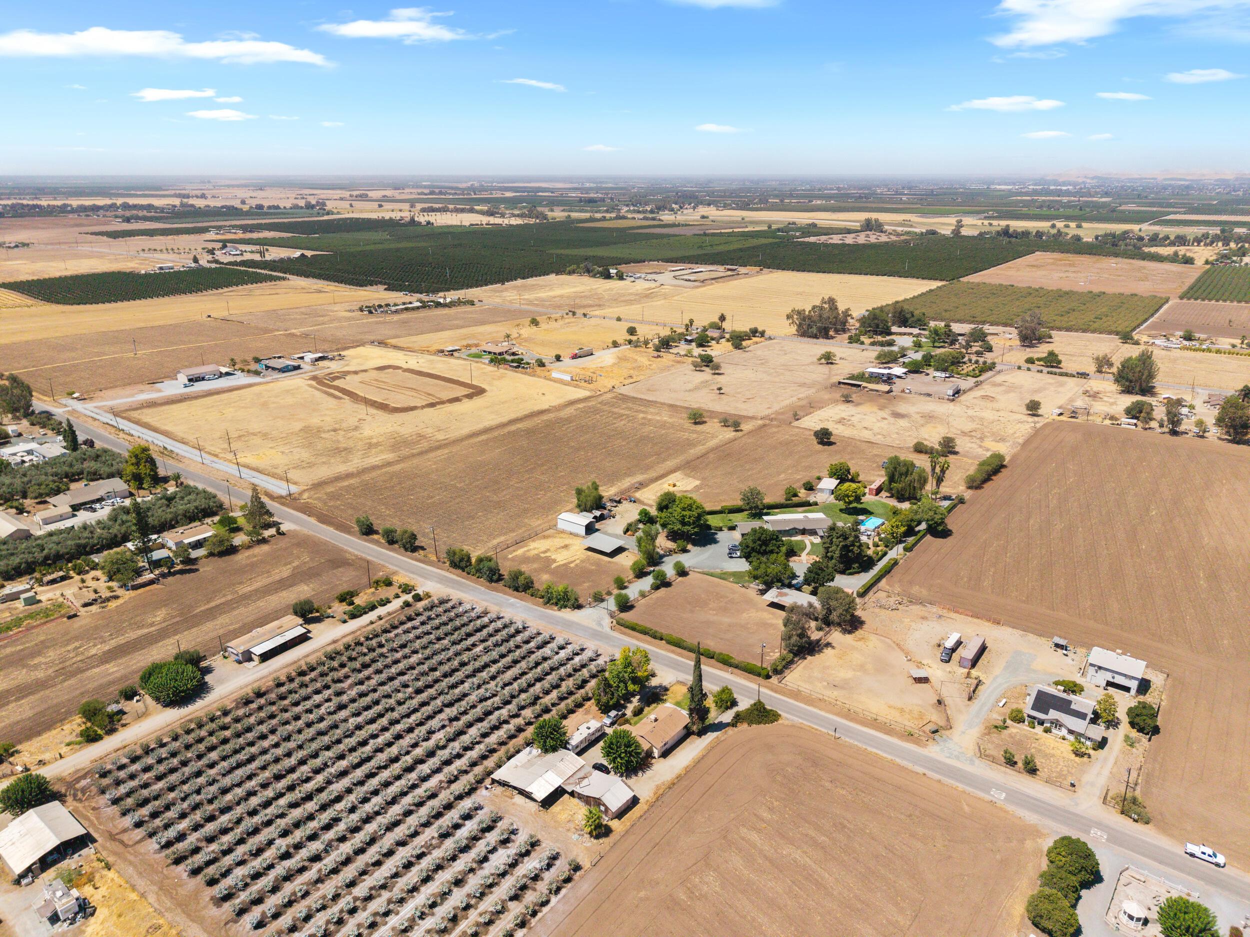 Terra Bella, California, 93270, United States, 3 Bedrooms Bedrooms, ,2 BathroomsBathrooms,Residential,For Sale,1981595