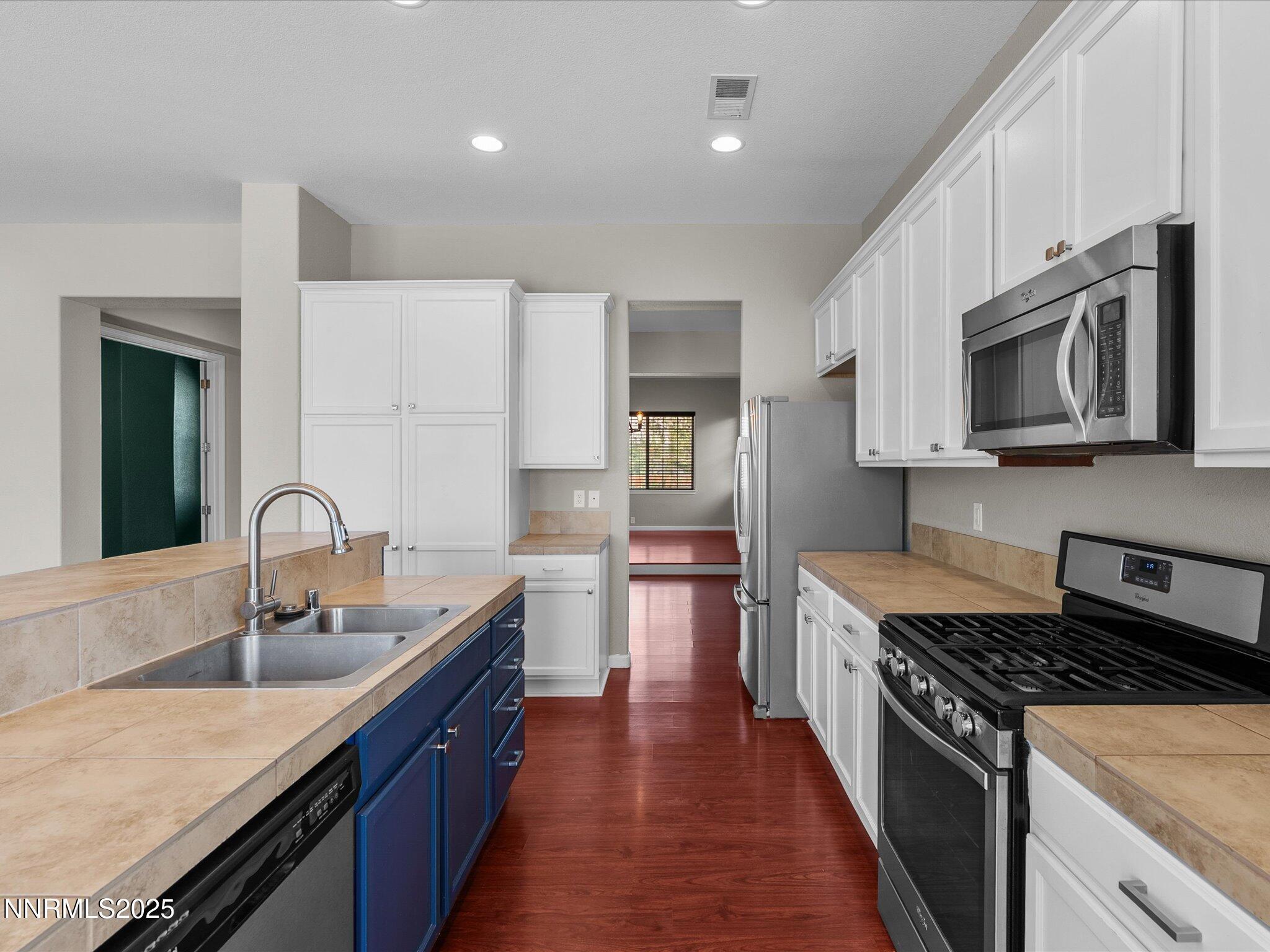 Dayton, Nevada, 89403, United States, 3 Bedrooms Bedrooms, ,2 BathroomsBathrooms,Residential,For Sale,1848243