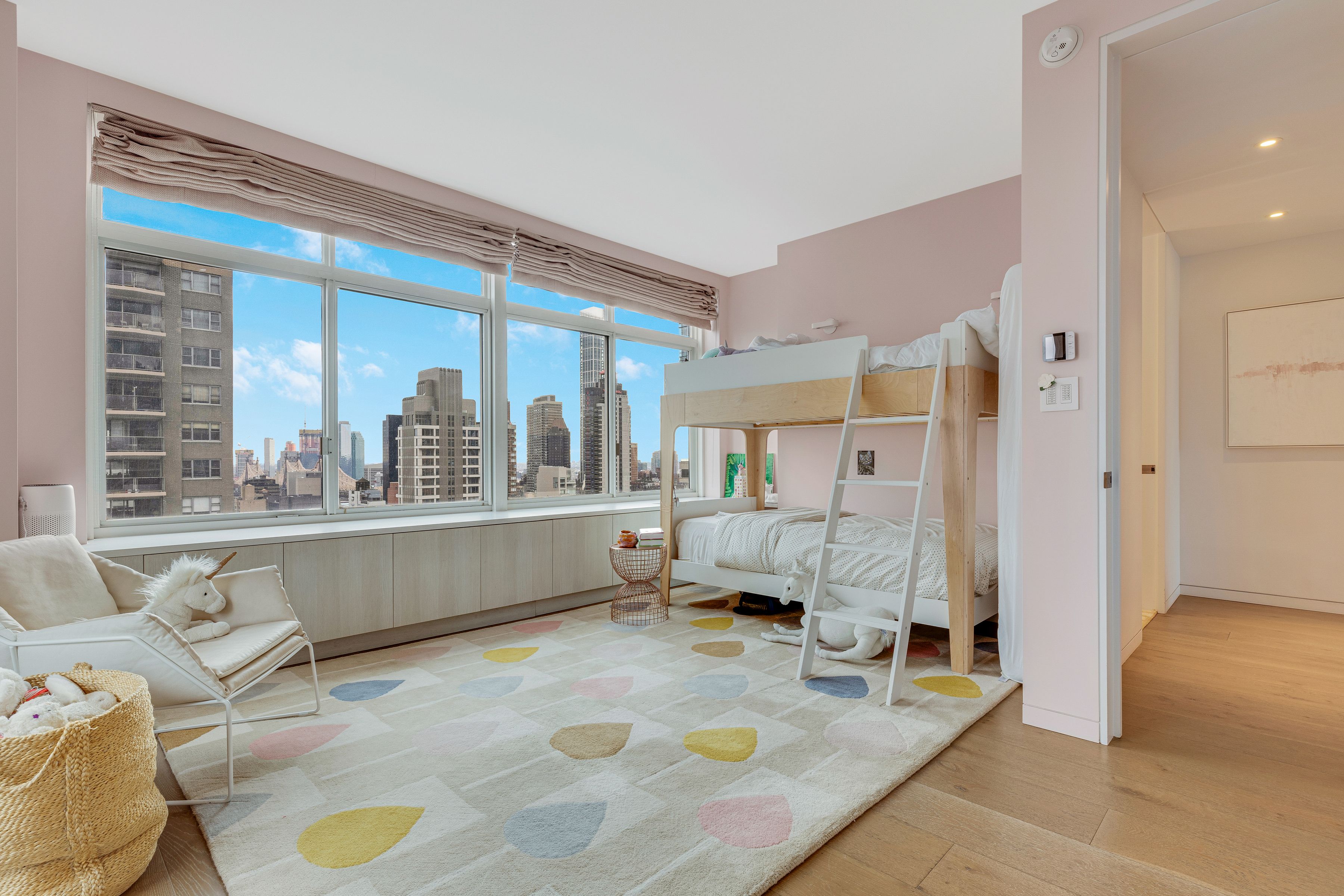  188 East 64th Street, 2501 - 物件實景